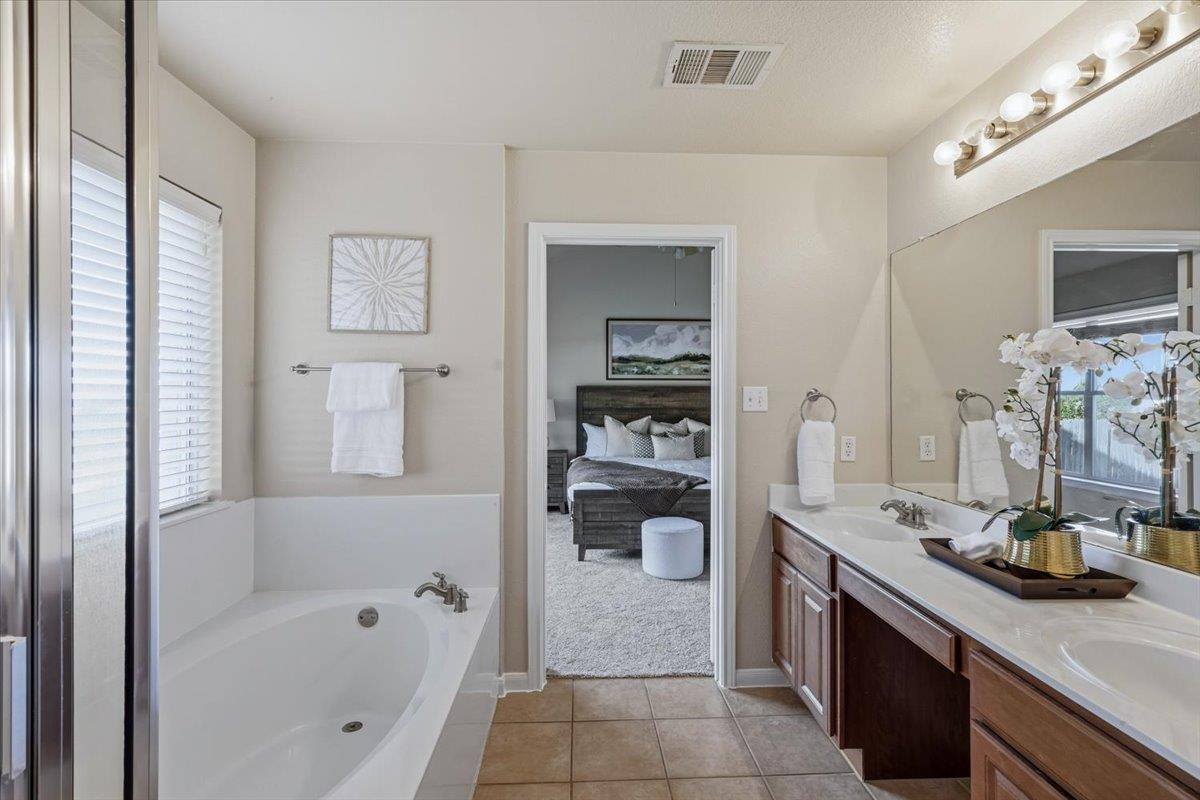 4495 Heritage Well Ln Property Photo 19