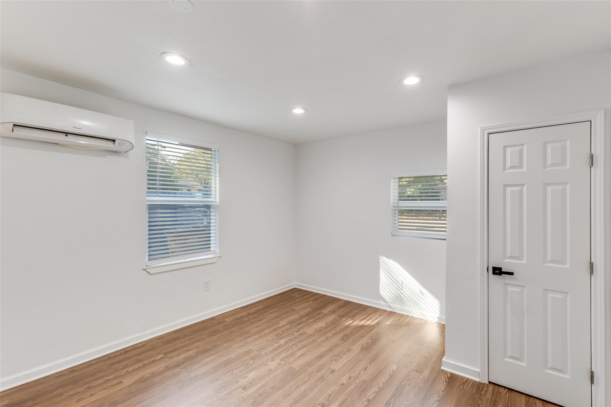 1107 Chesapeake Dr Property Photo 10