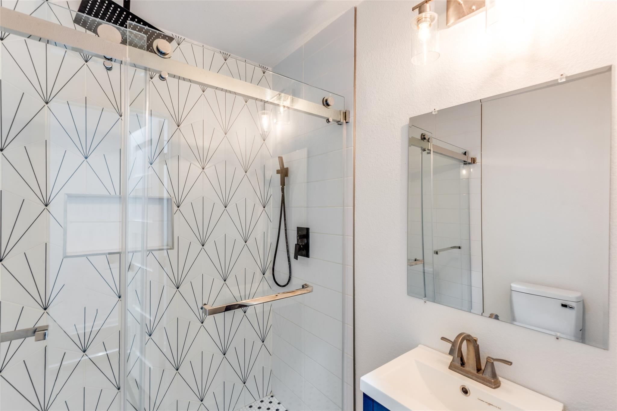 1107 Chesapeake Dr Property Photo 11