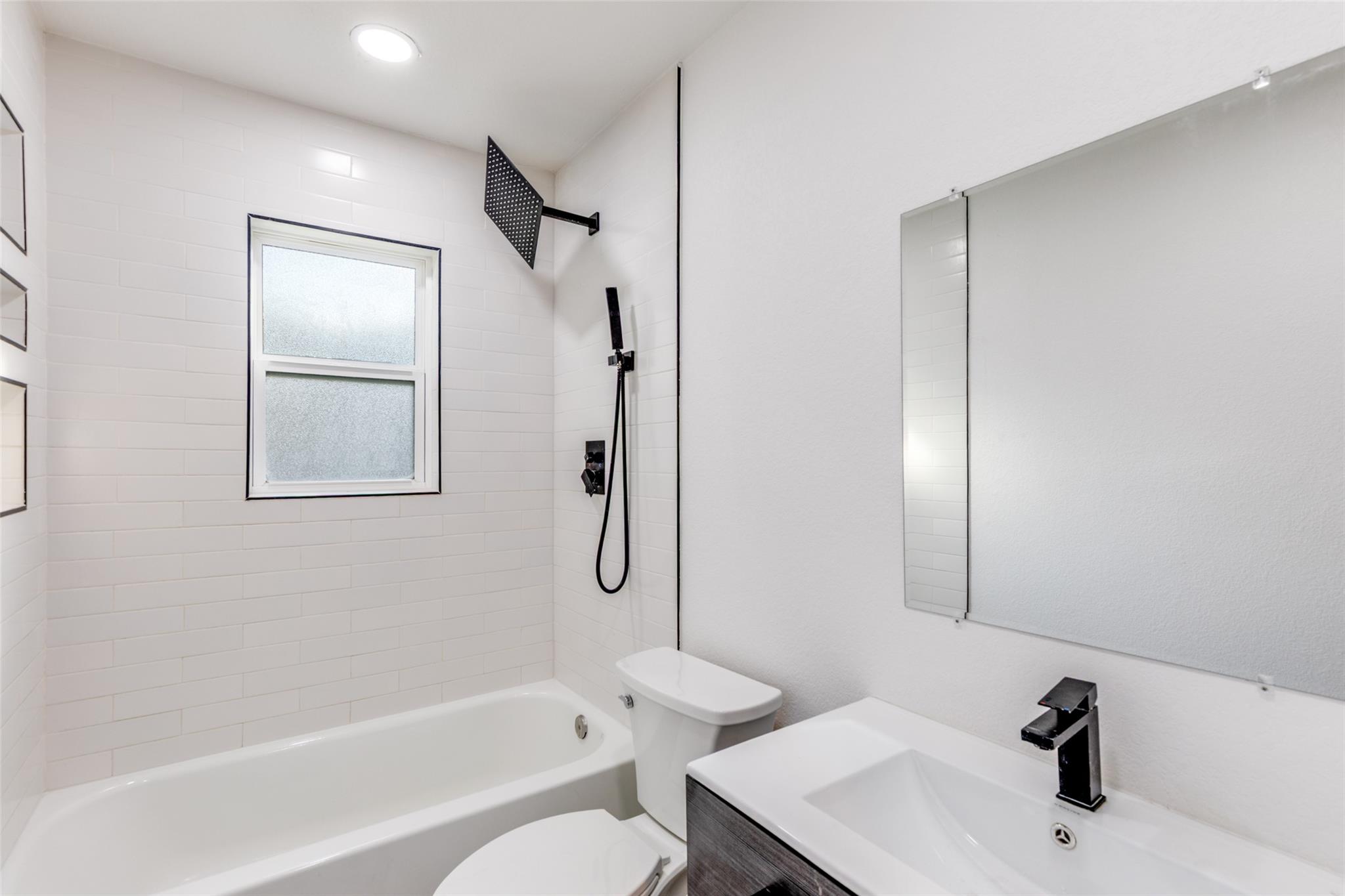 1107 Chesapeake Dr Property Photo 12