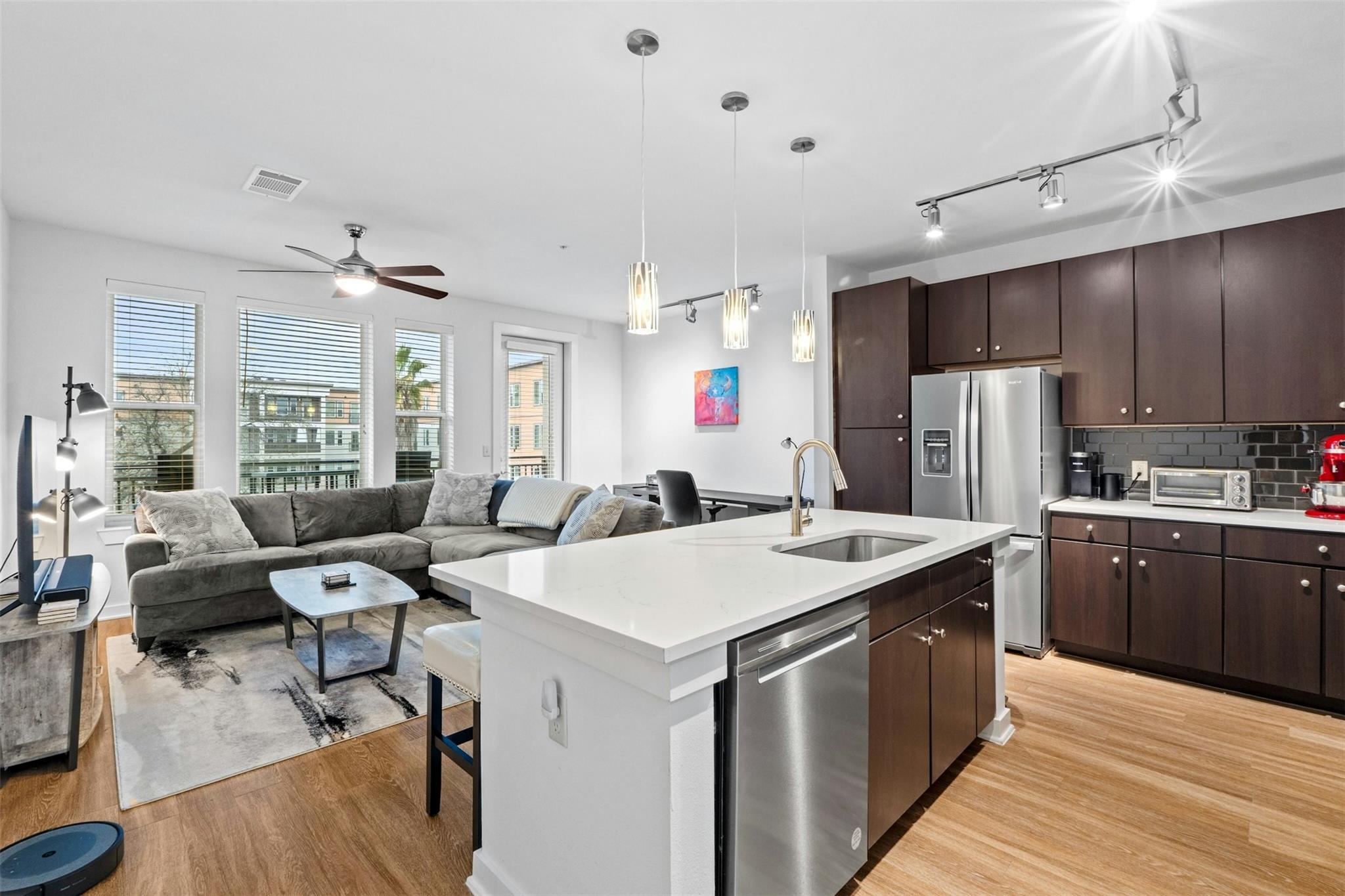 1900 Barton Springs Rd 4040 Property Photo 1