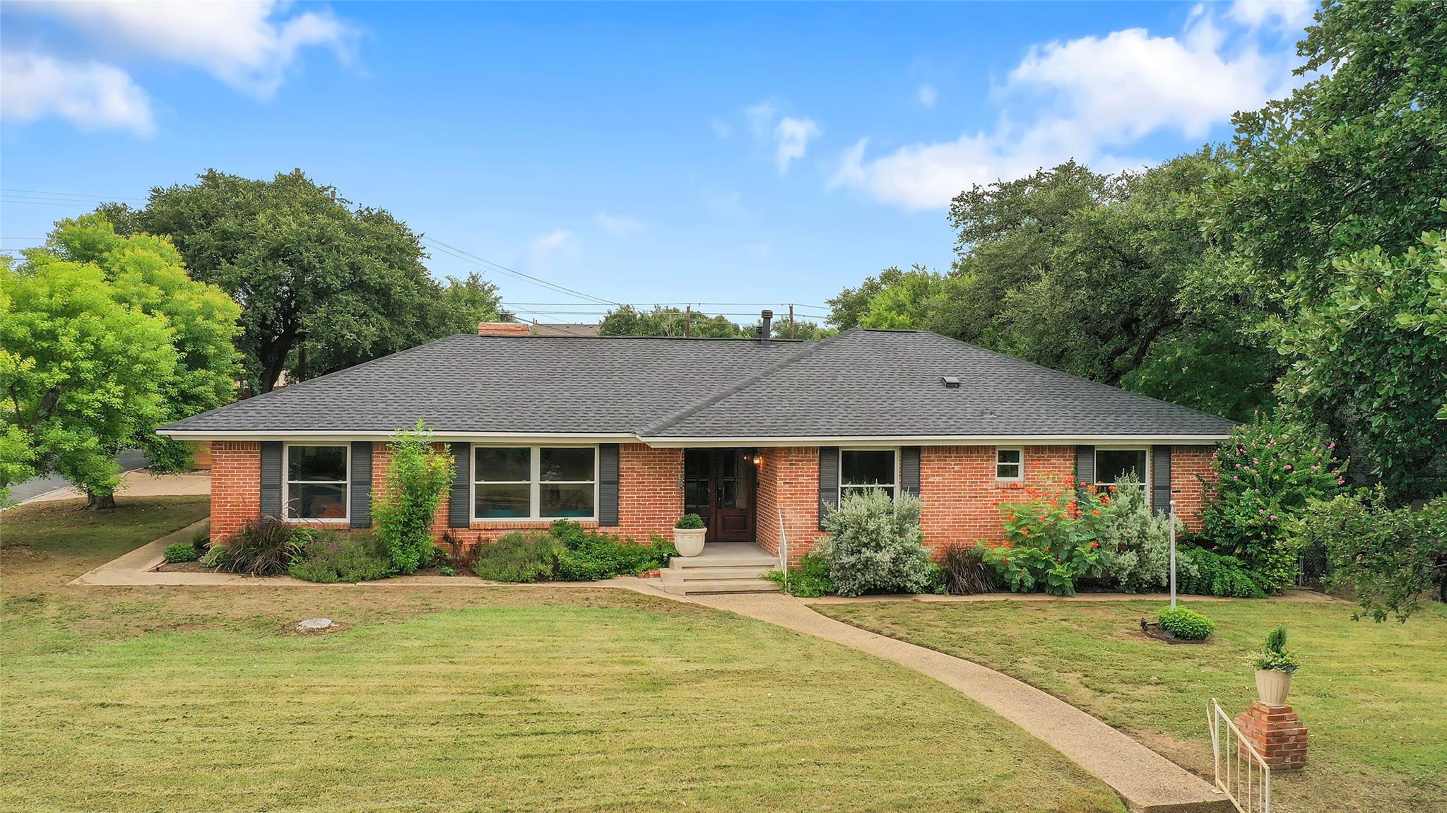 1308 Cardinal Hill Cir Property Photo 5