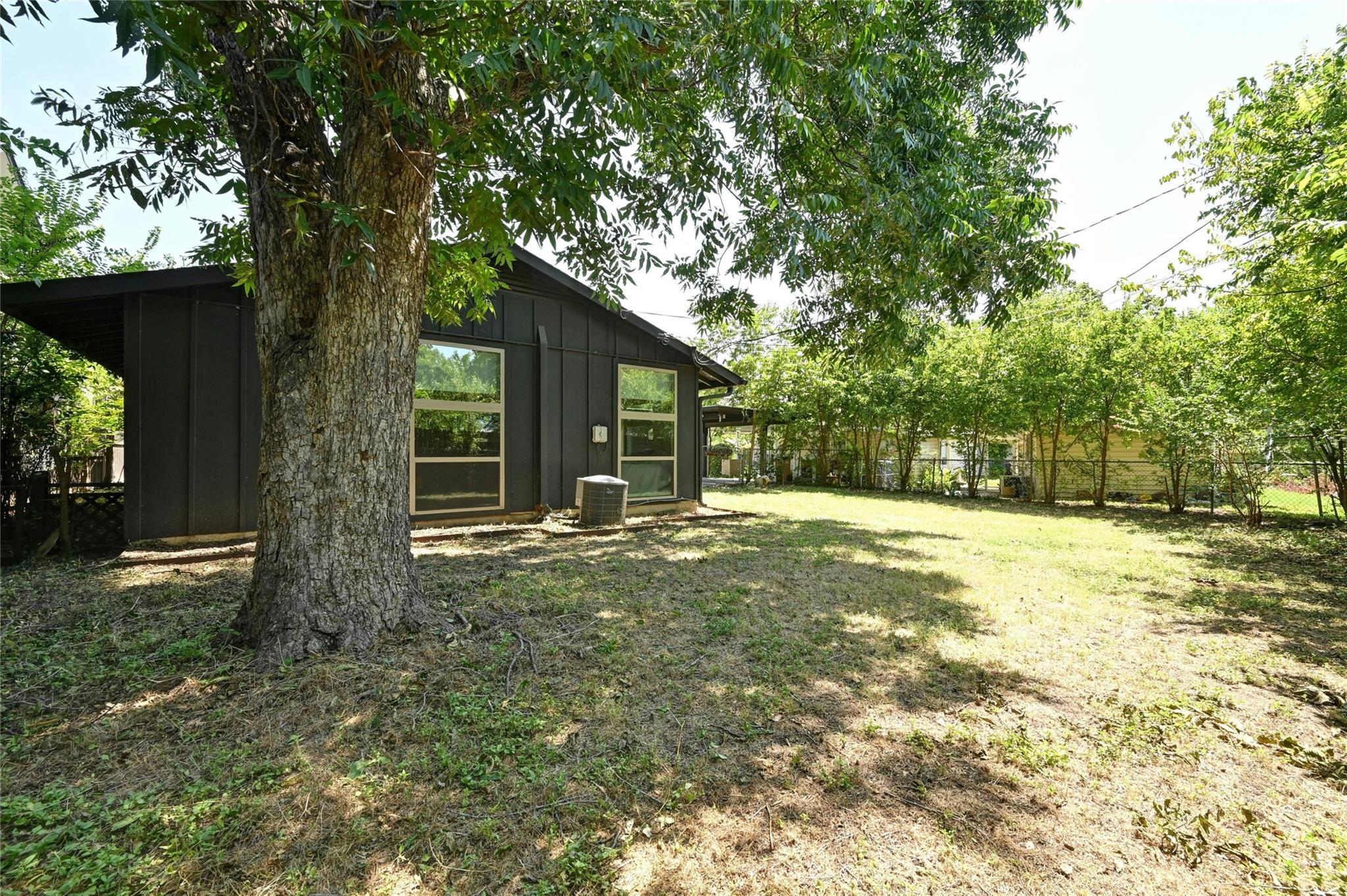 1513 Corona Dr Property Photo 24