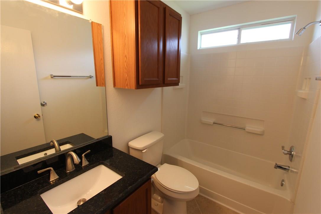 215 Jennifer Ln Property Photo 11