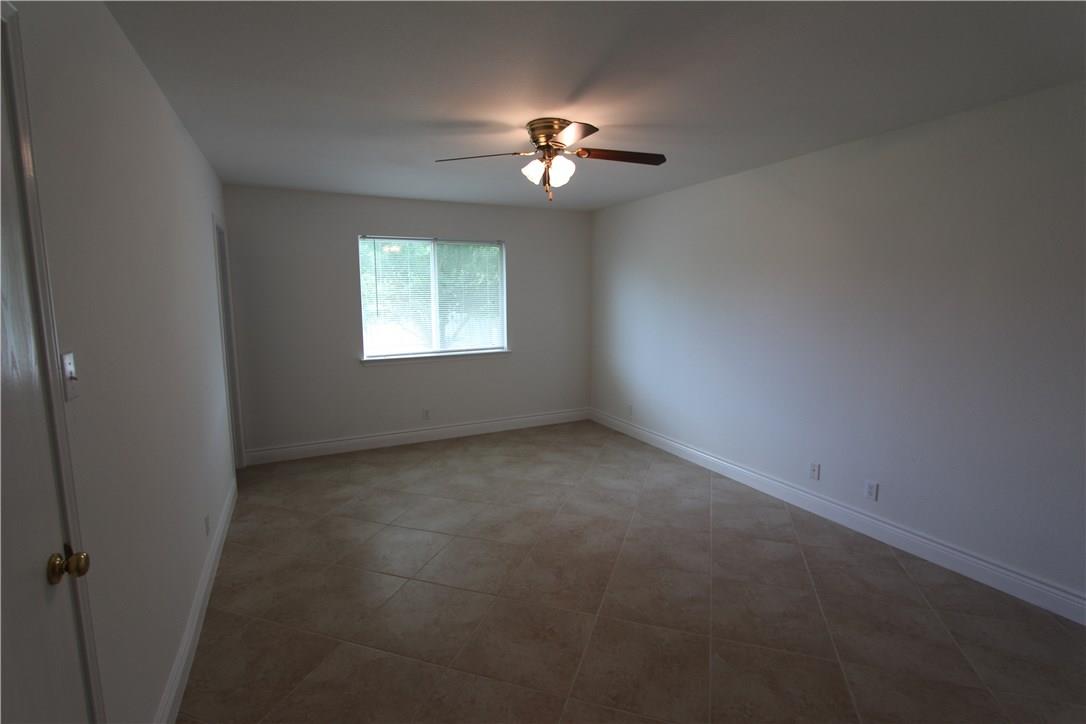 215 Jennifer Ln Property Photo 12