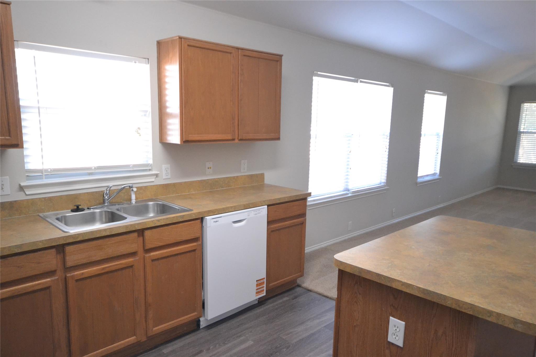 2106 Kane Cv Property Photo 4