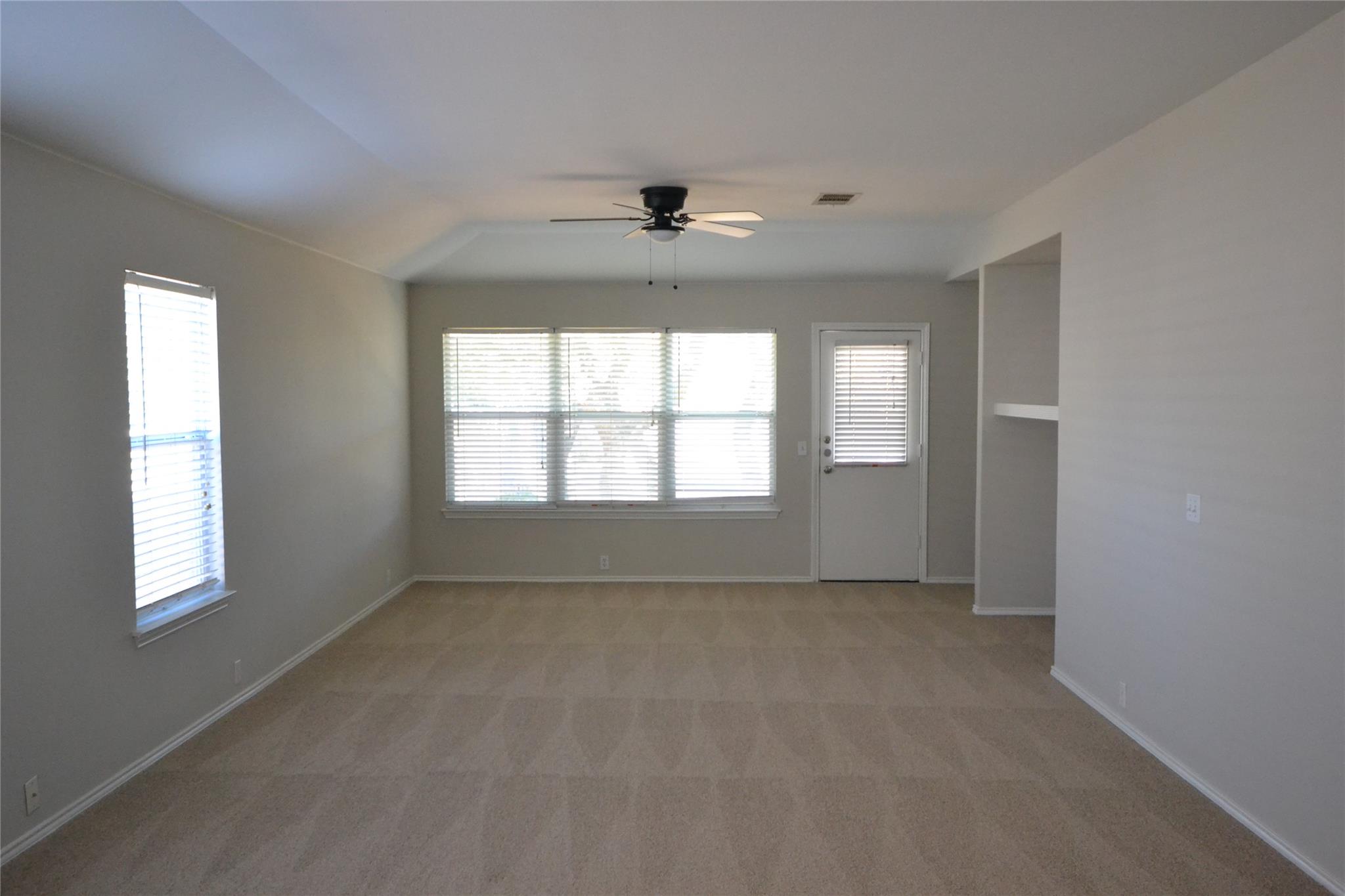 2106 Kane Cv Property Photo 7