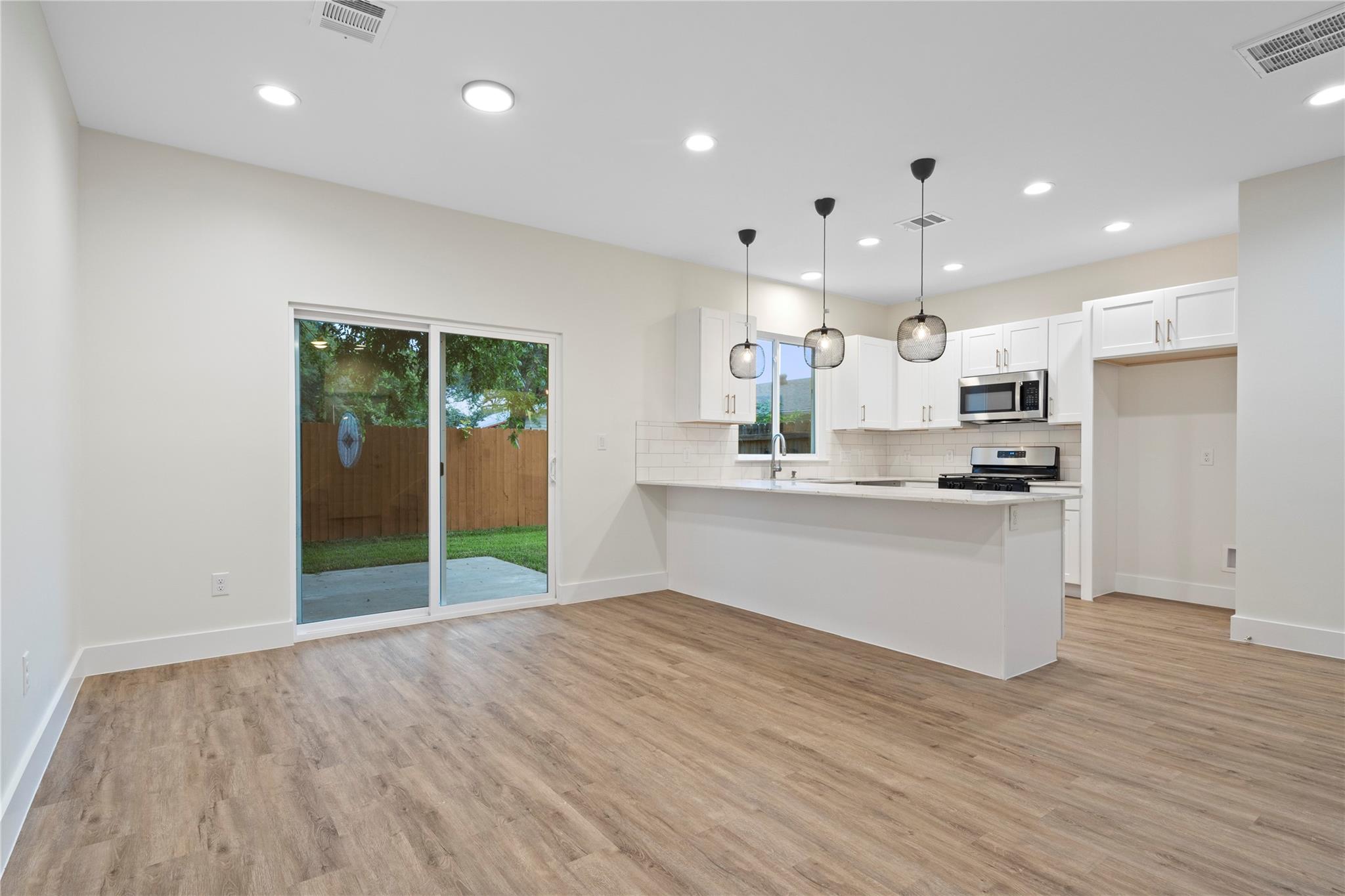 5702 Palo Blanco Ln #b Property Photo 6