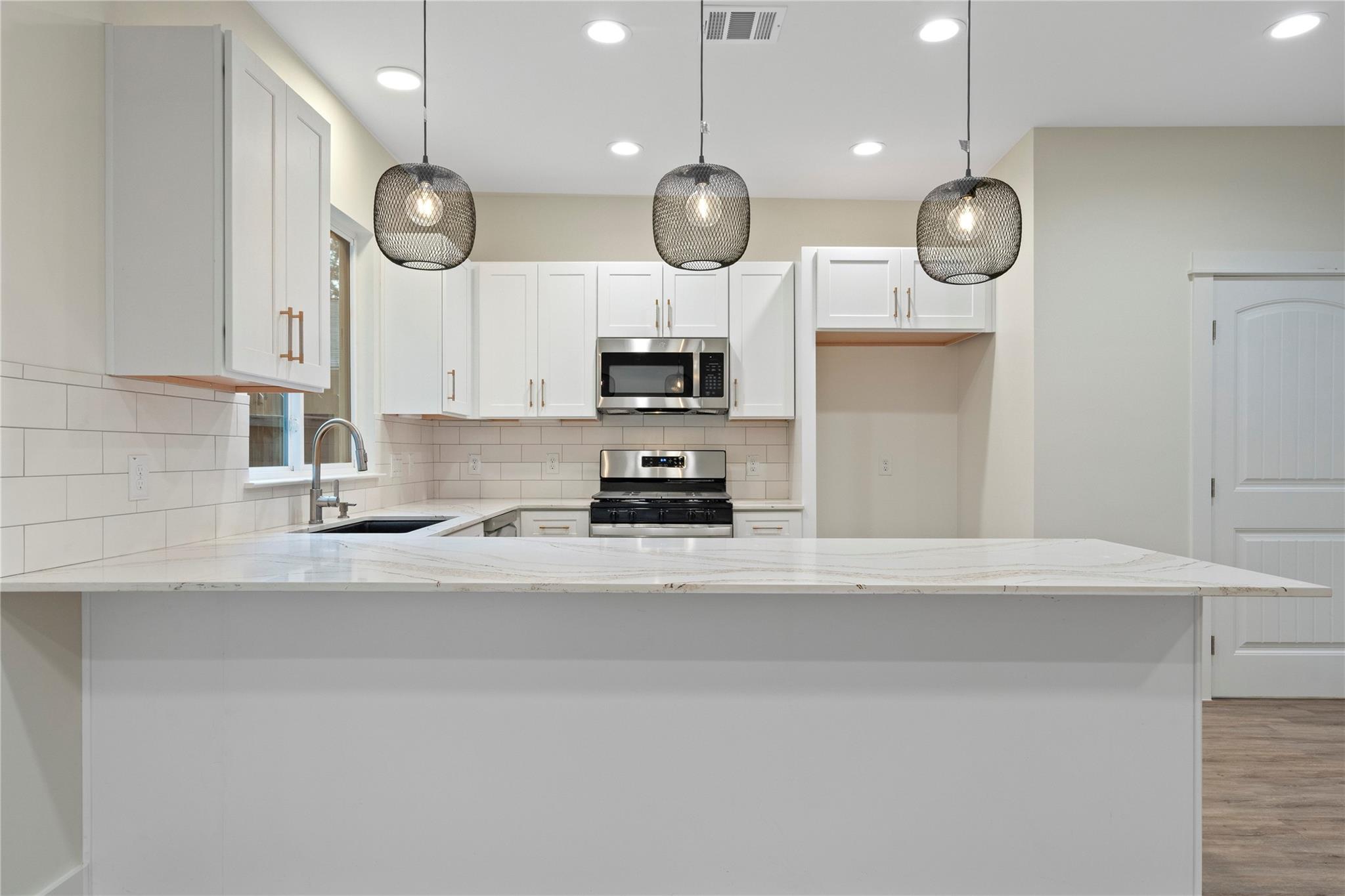 5702 Palo Blanco Ln #b Property Photo 9