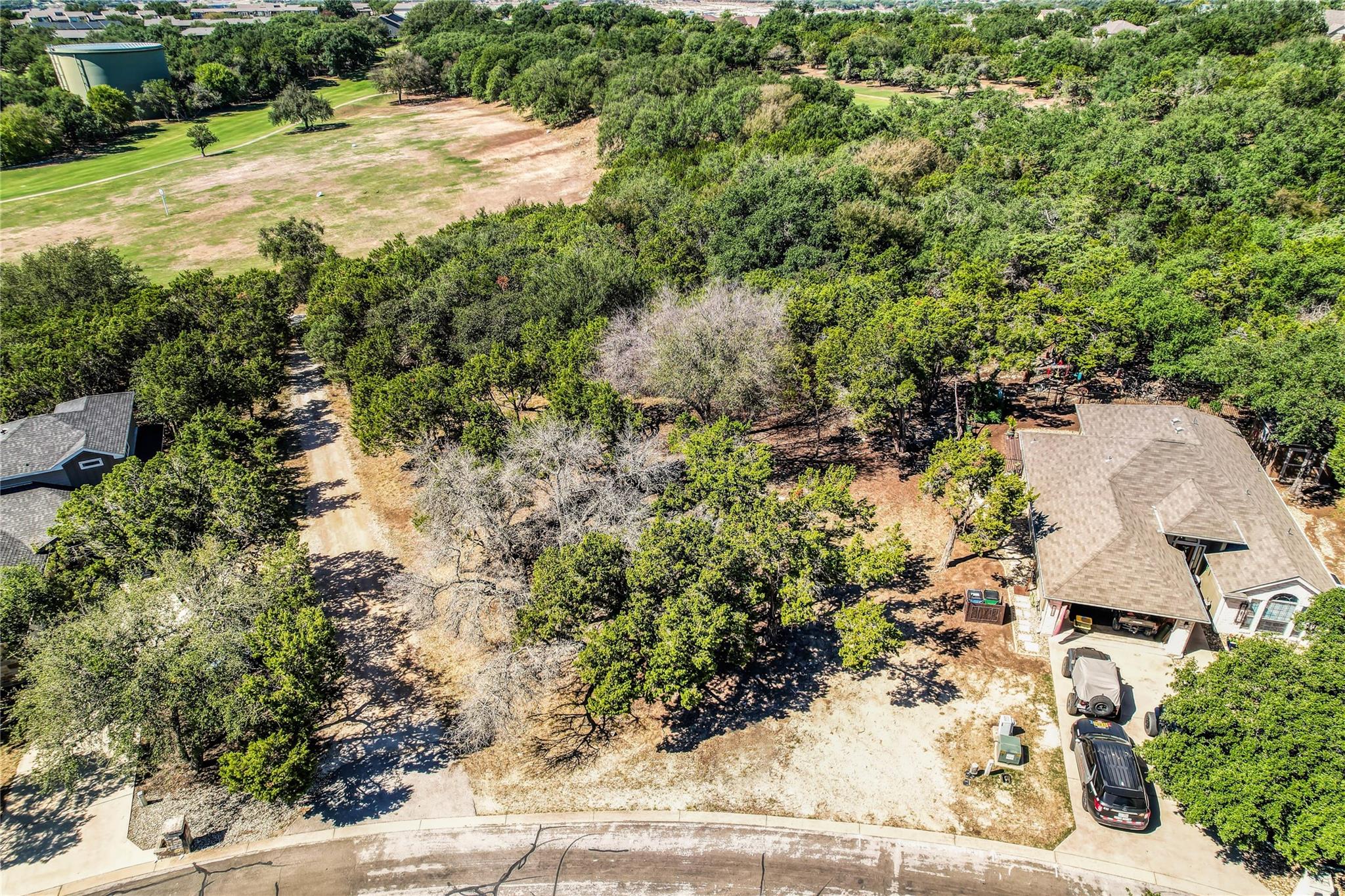 18620 Champions Cir Property Photo 4