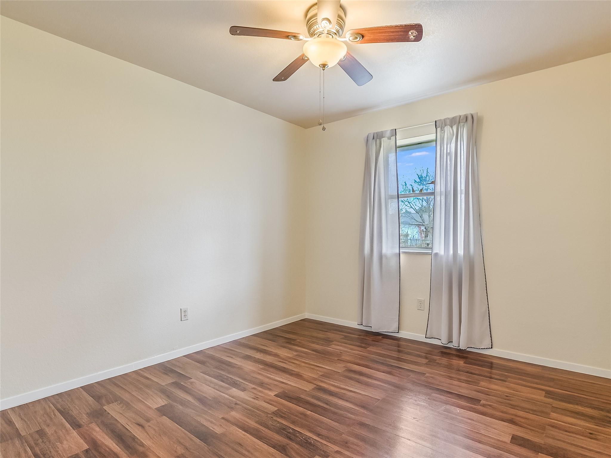 502 S 1st St Property Photo 11