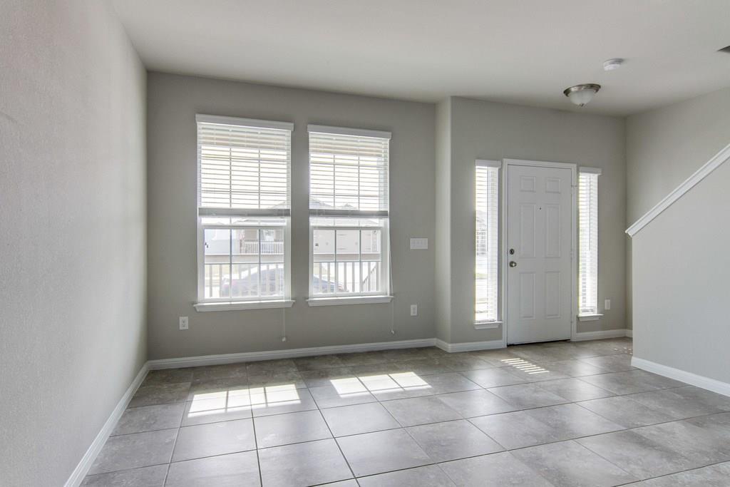 18404 Cumberland Gap Blvd Property Photo 7