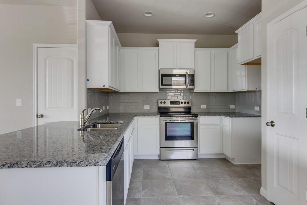 18404 Cumberland Gap Blvd Property Photo 11
