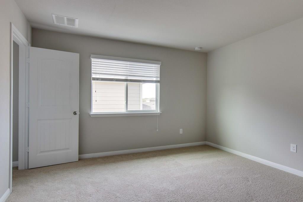 18404 Cumberland Gap Blvd Property Photo 17