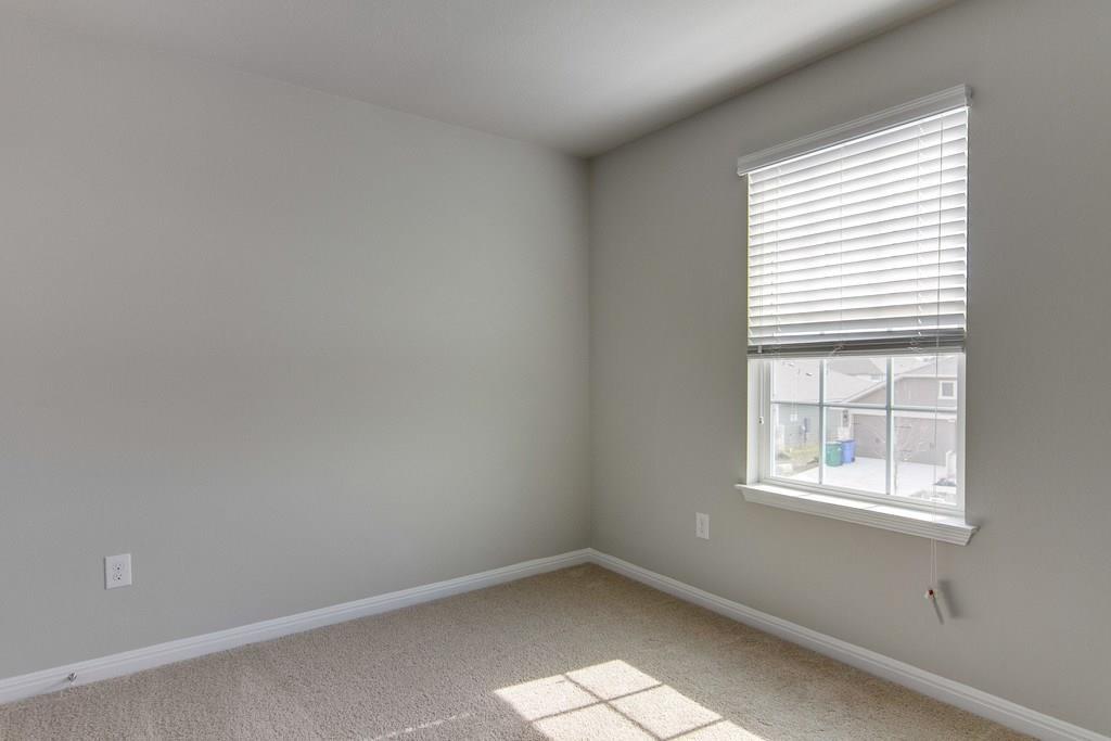 18404 Cumberland Gap Blvd Property Photo 23