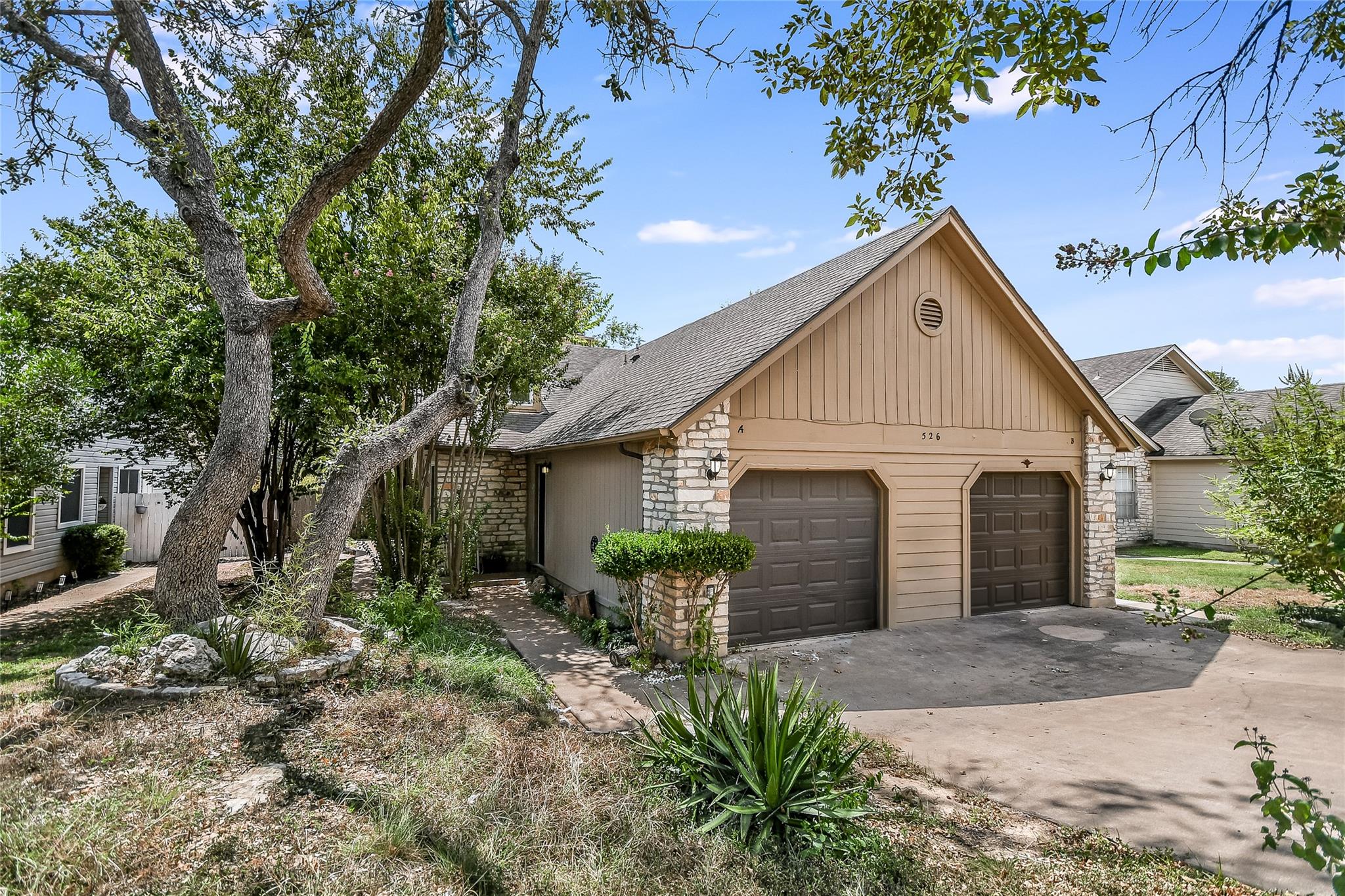 526 Cutty Trl #a Property Photo 1