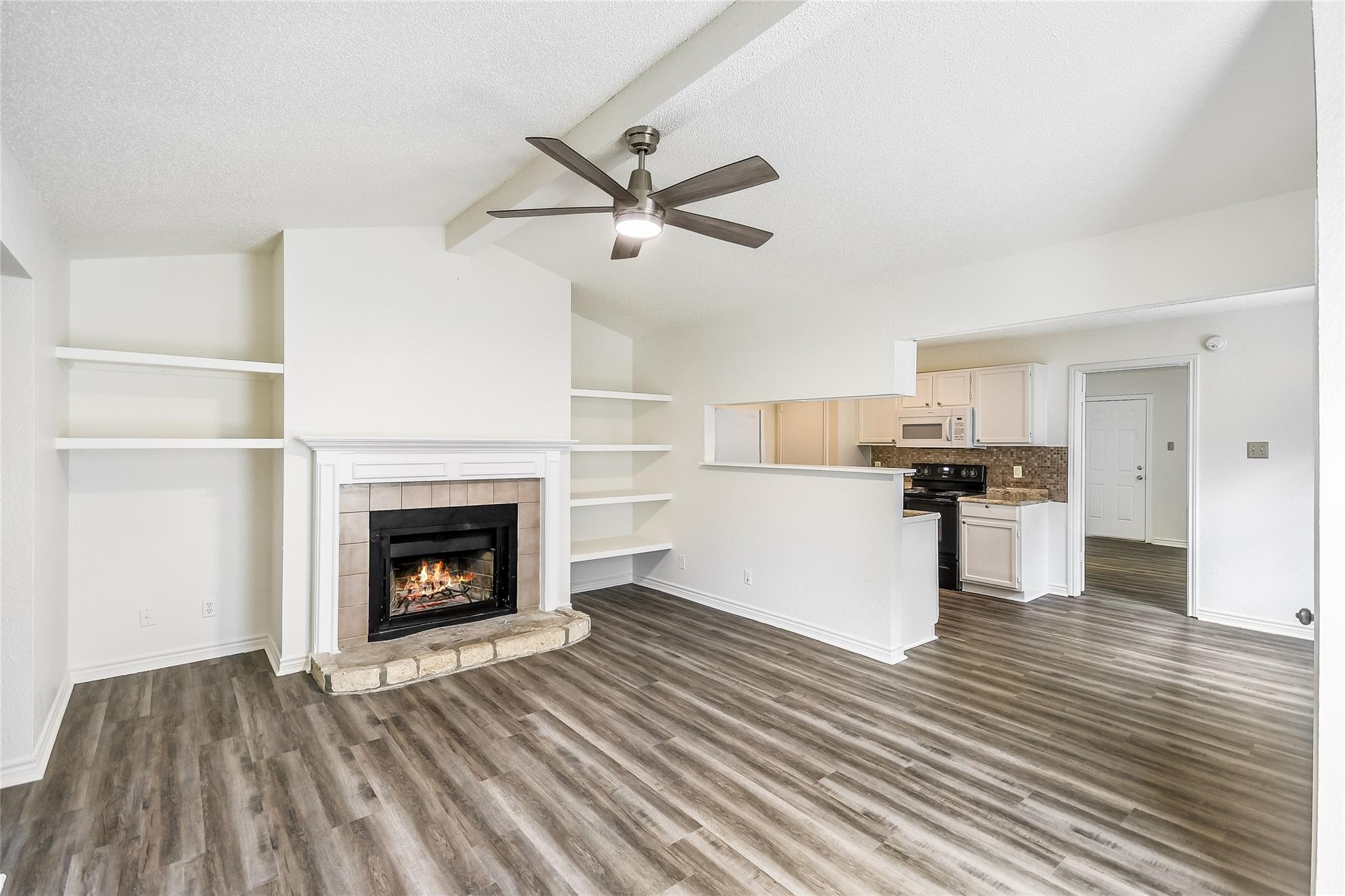 526 Cutty Trl #a Property Photo 2