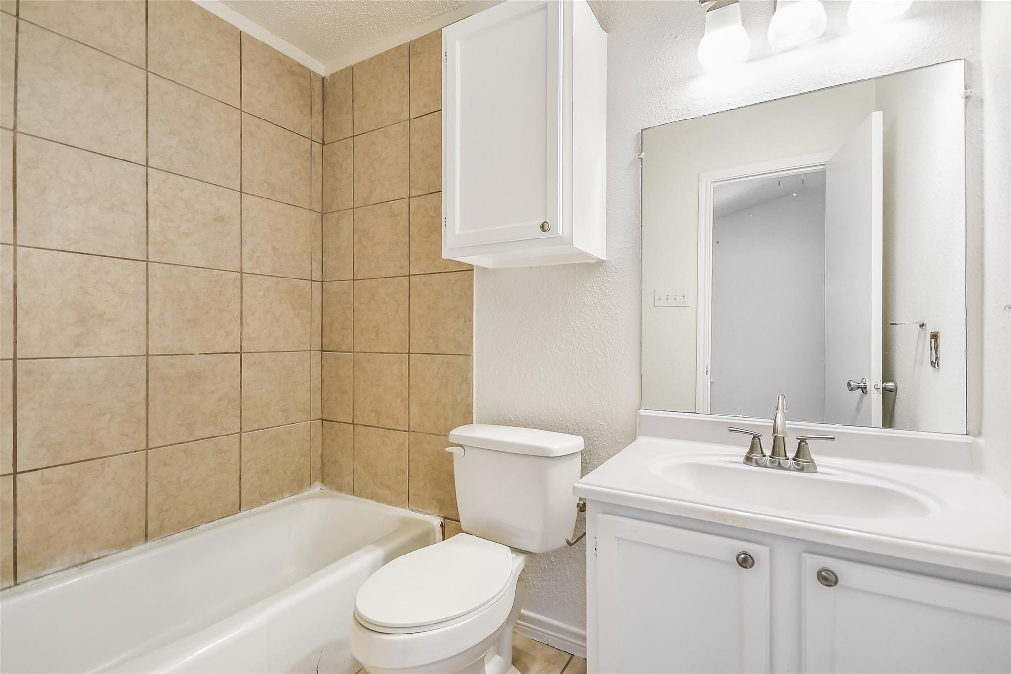 526 Cutty Trl #a Property Photo 7