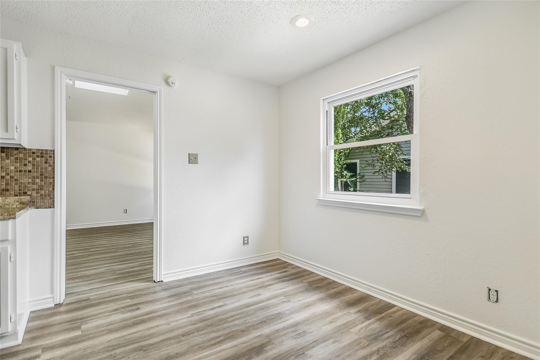 526 Cutty Trl #a Property Photo 9