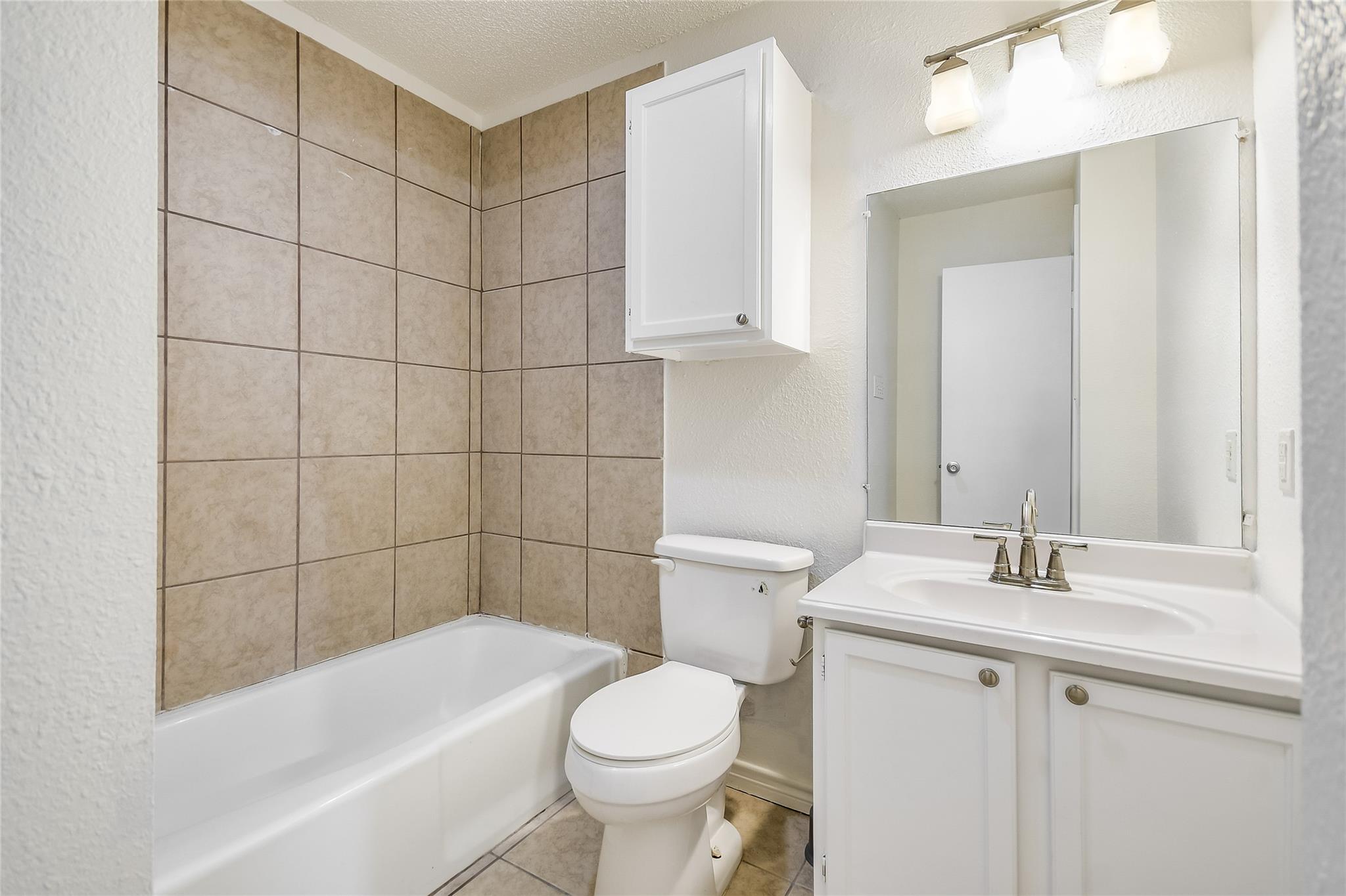 526 Cutty Trl #a Property Photo 10
