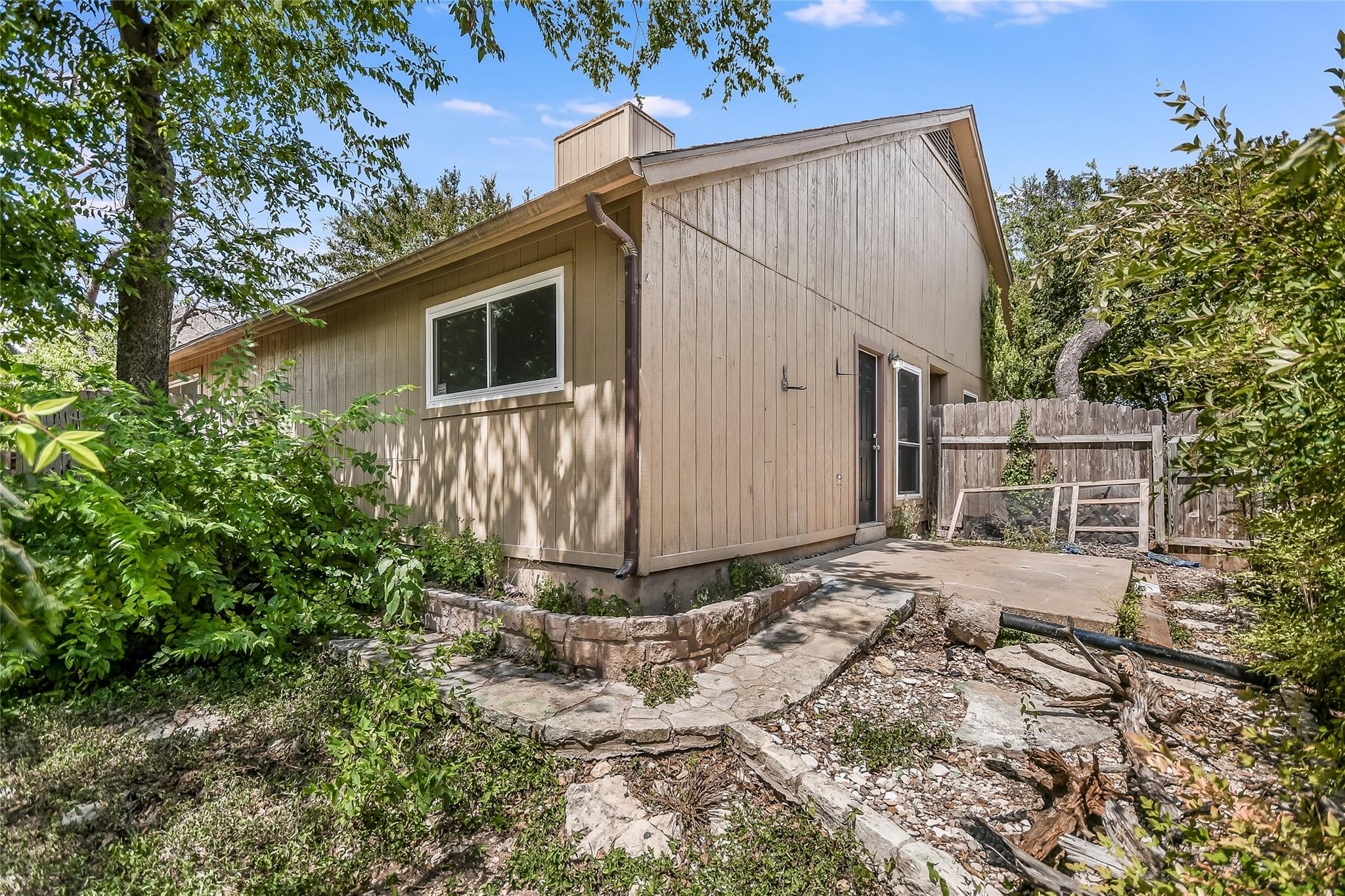 526 Cutty Trl #a Property Photo 12