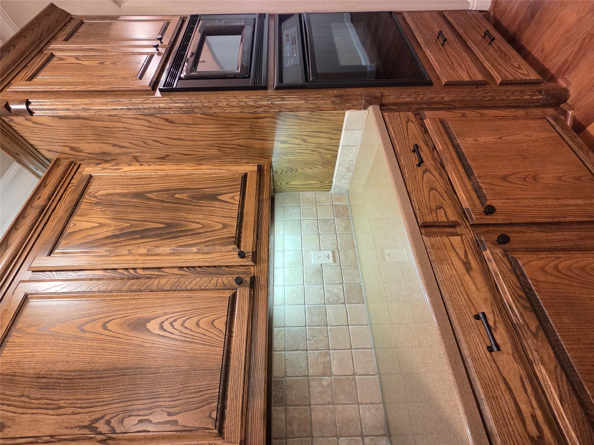 1121 Gabriel Ln Property Photo 14