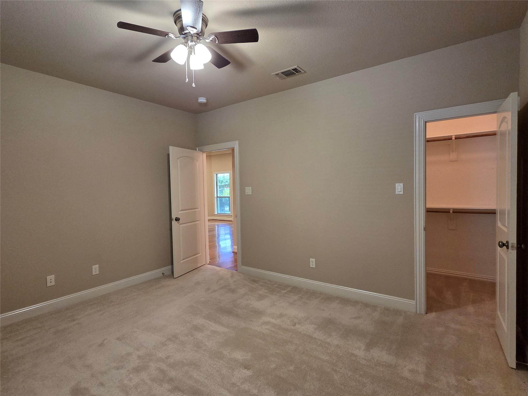 1121 Gabriel Ln Property Photo 28