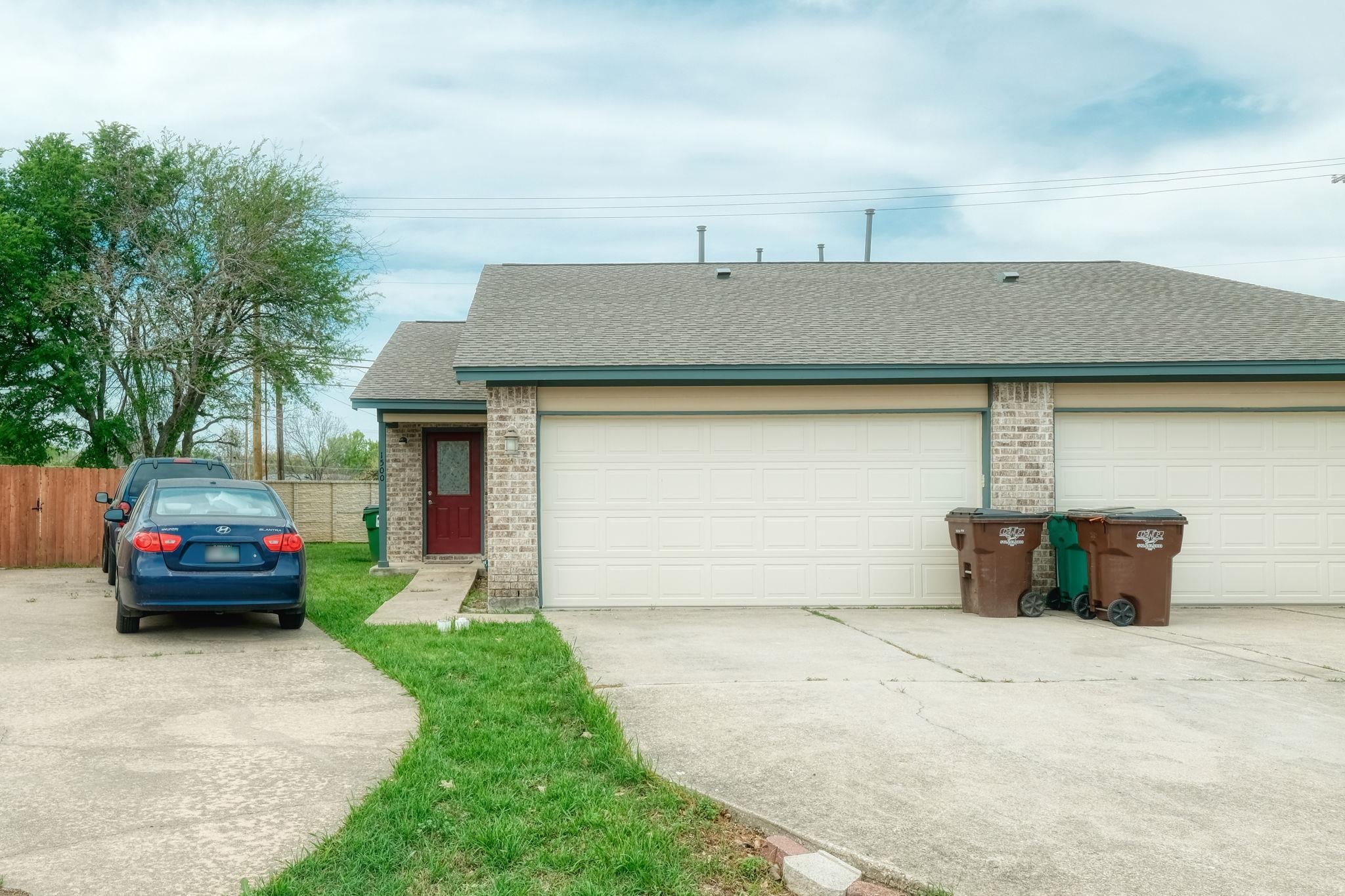 1502 Zephyr Ln Property Photo 1