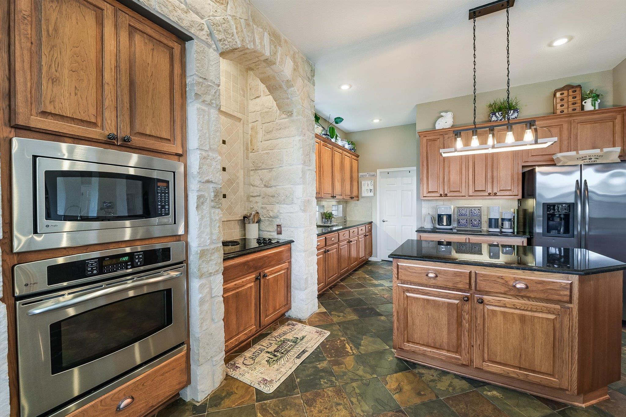 108 High Plains Trl Property Photo 12