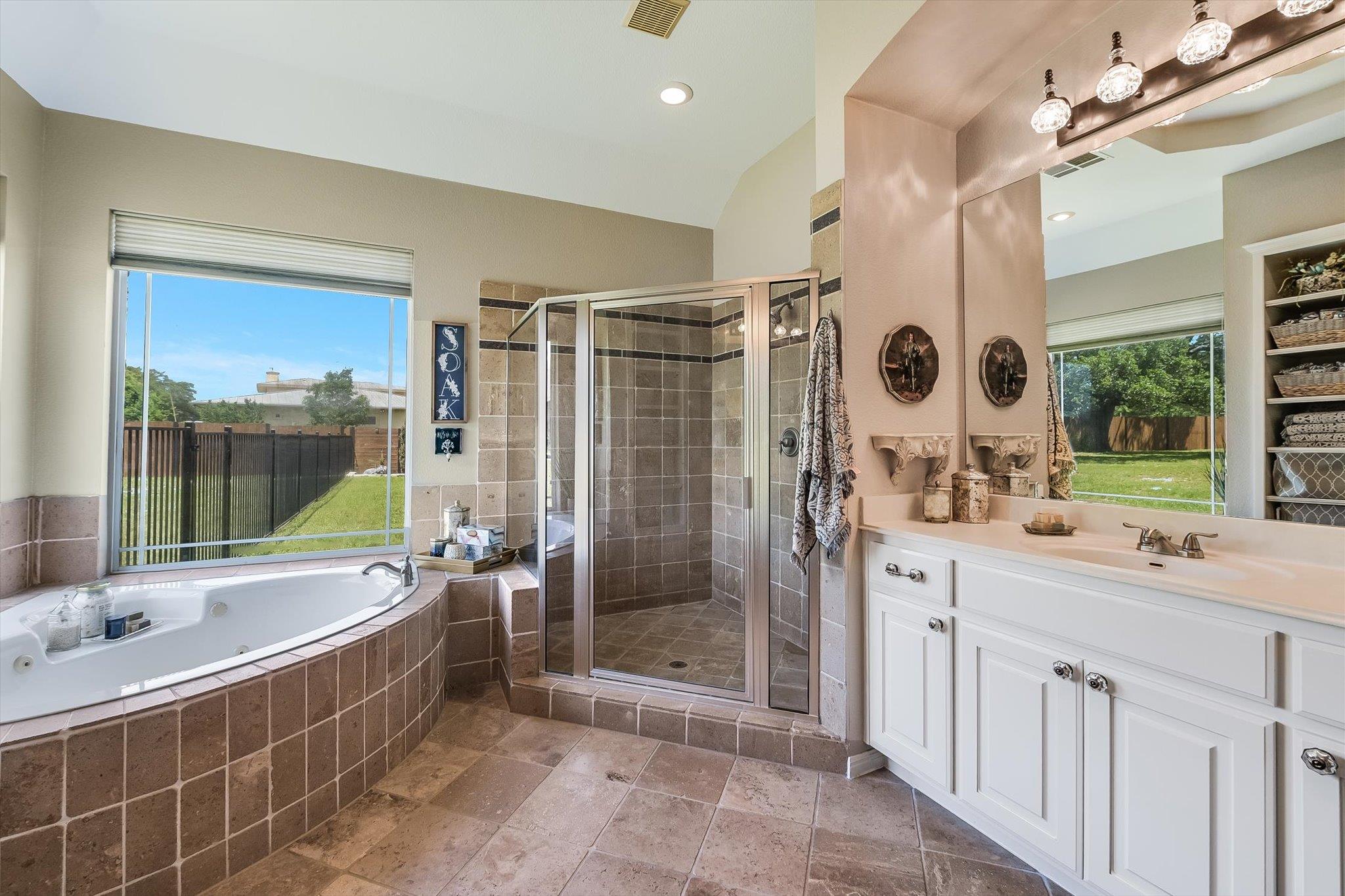 108 High Plains Trl Property Photo 18