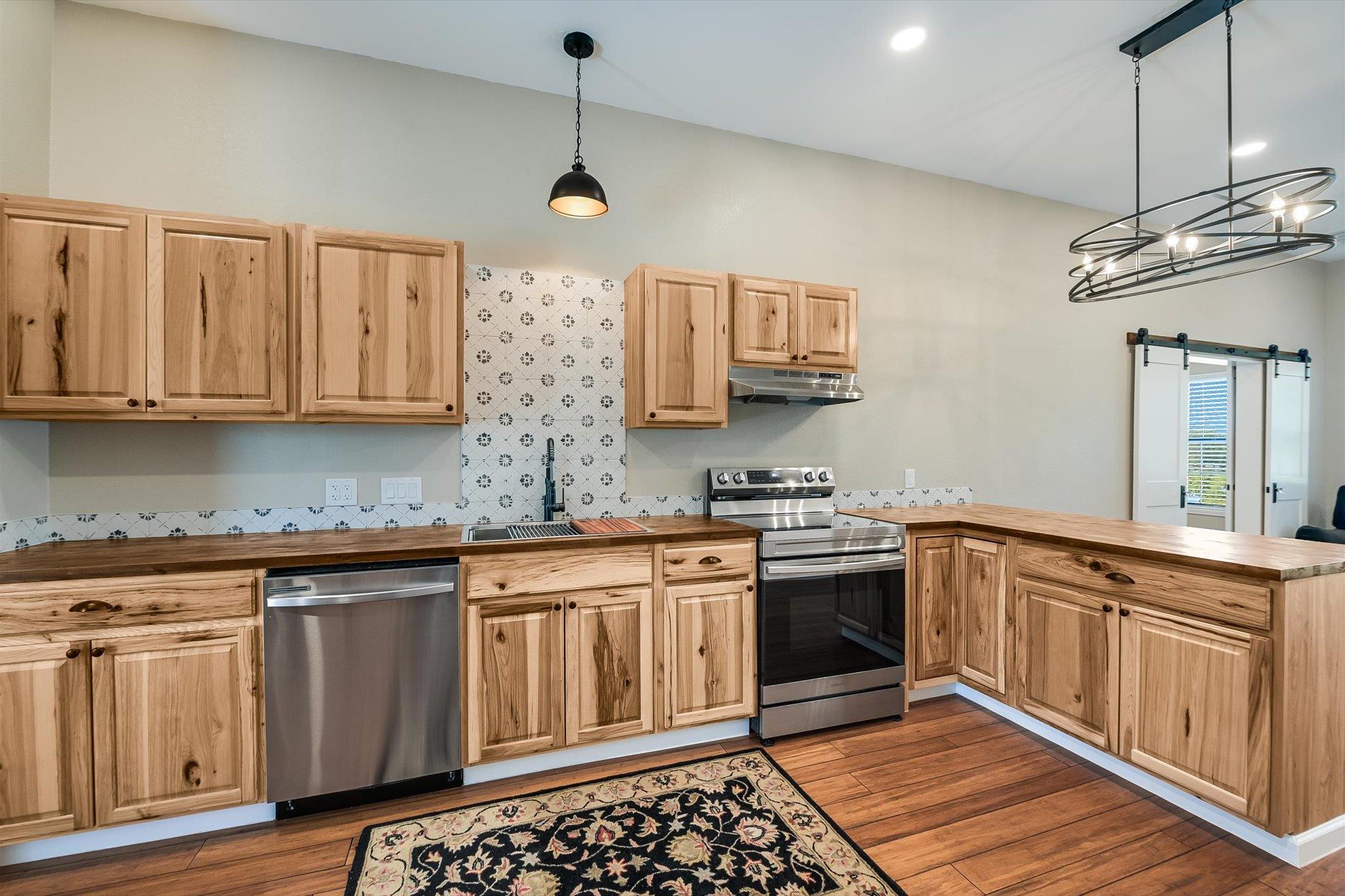 108 High Plains Trl Property Photo 33