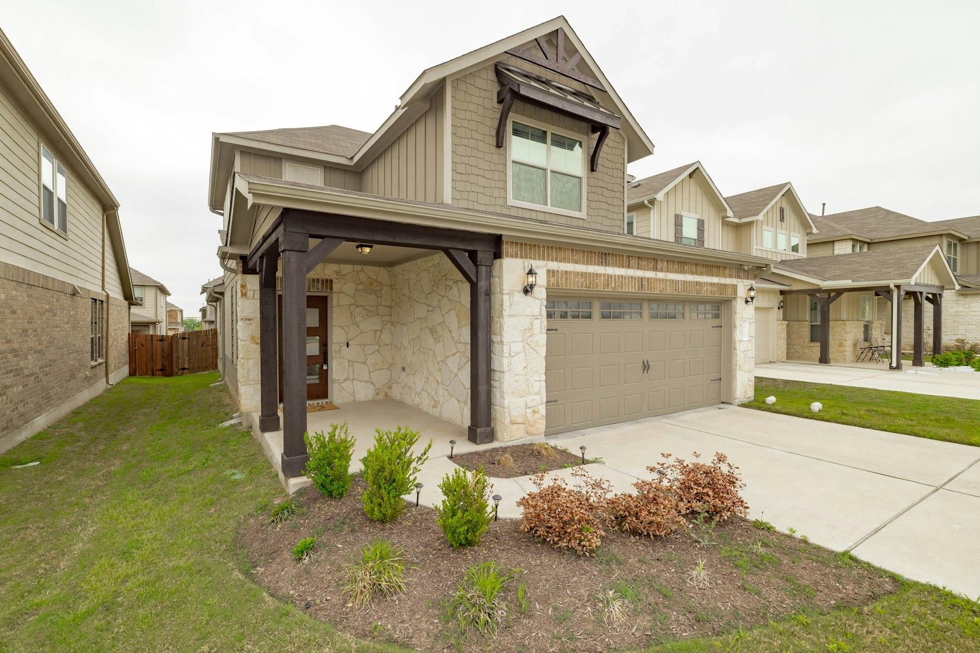 16117 Nightshade St Property Photo 2