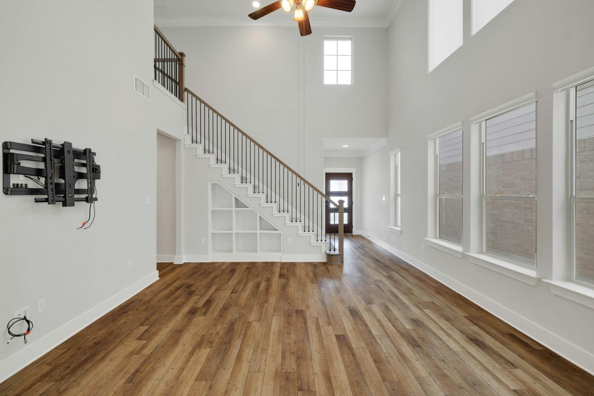 16117 Nightshade St Property Photo 4