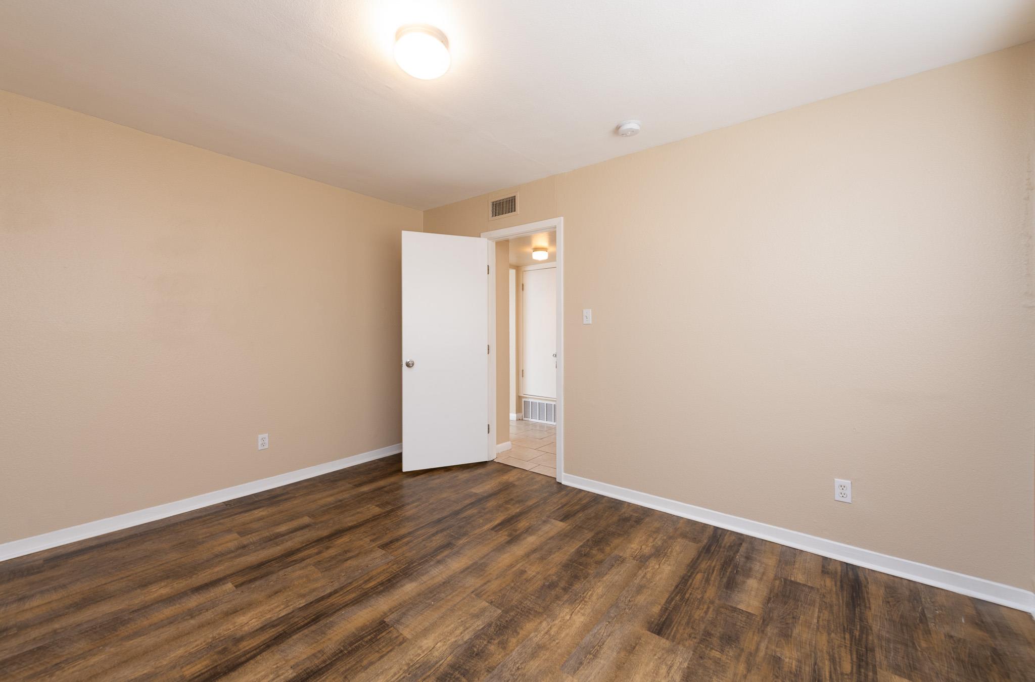 7300 Twin Crest Dr #201 Property Photo 9