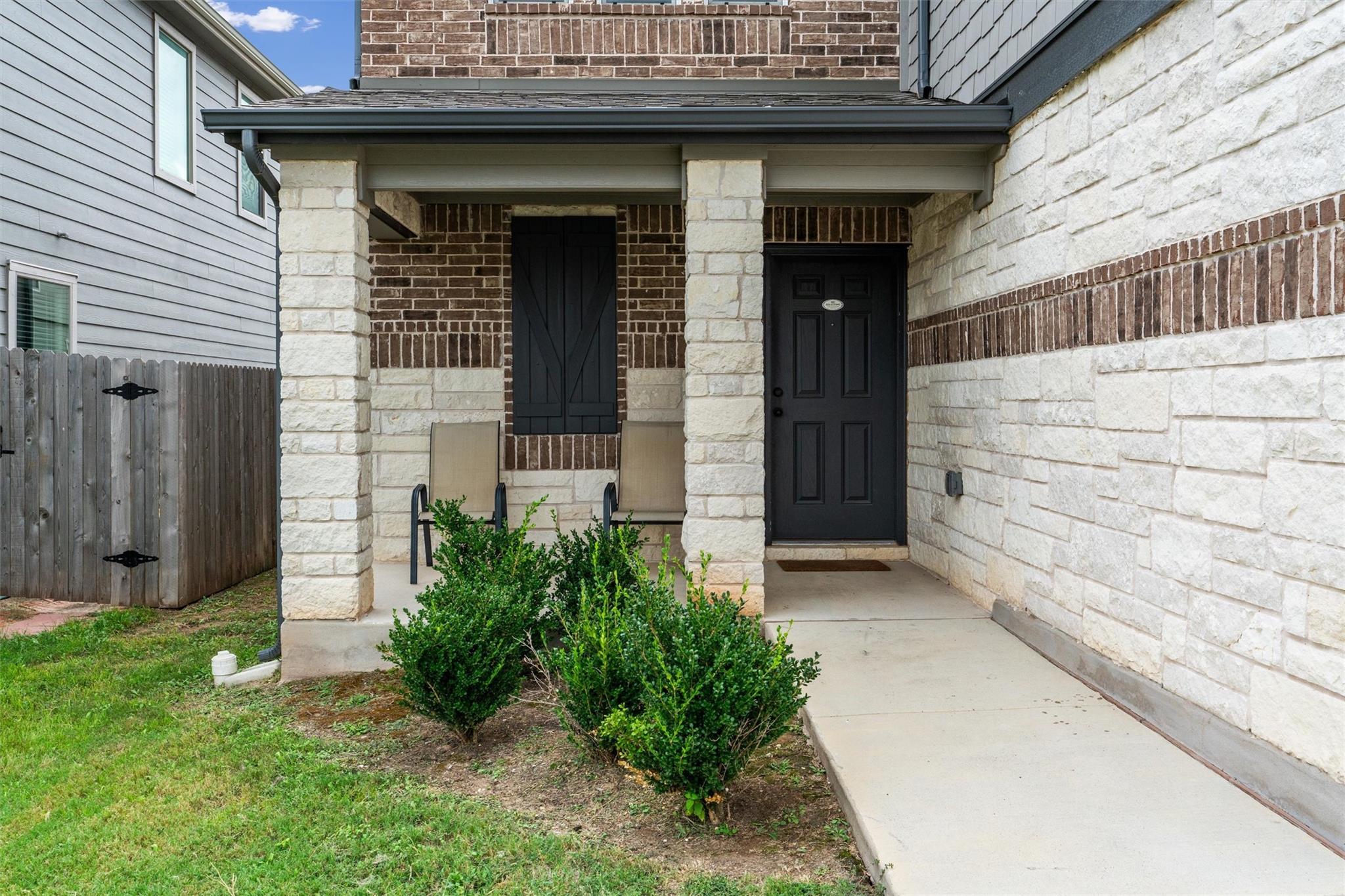 720 Bailey Park Dr Property Photo 4