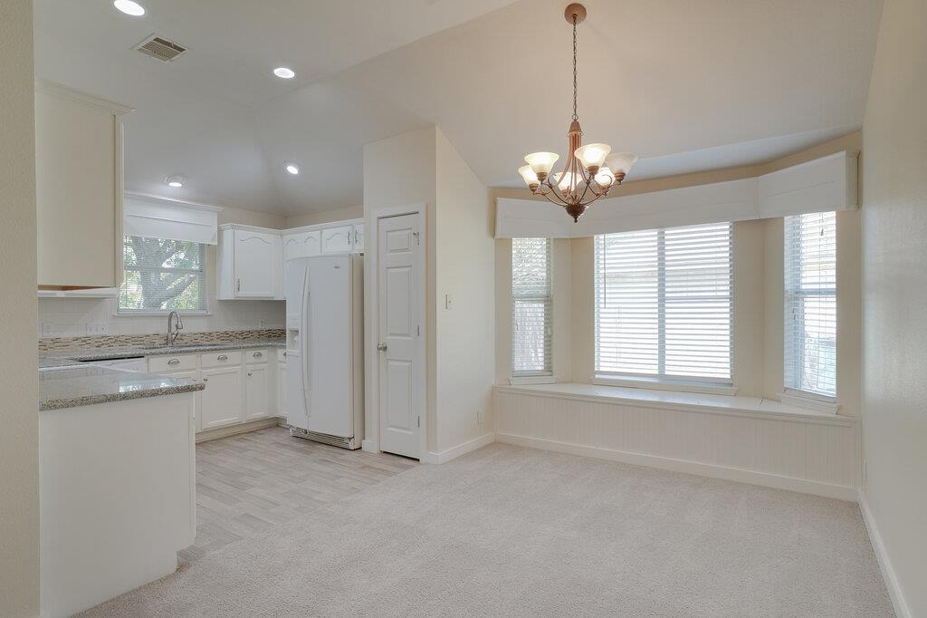 402 Hickory Tree Dr Property Photo 6