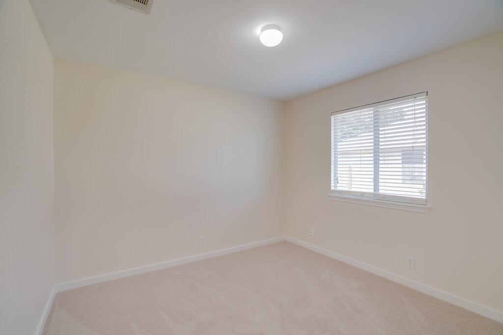 402 Hickory Tree Dr Property Photo 10