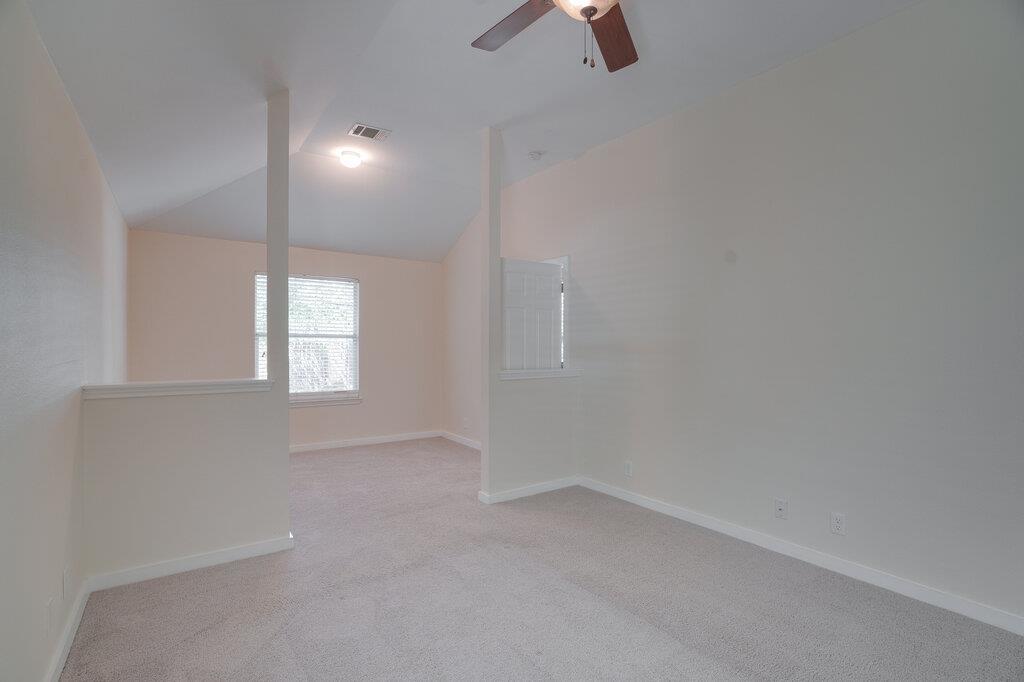 402 Hickory Tree Dr Property Photo 15