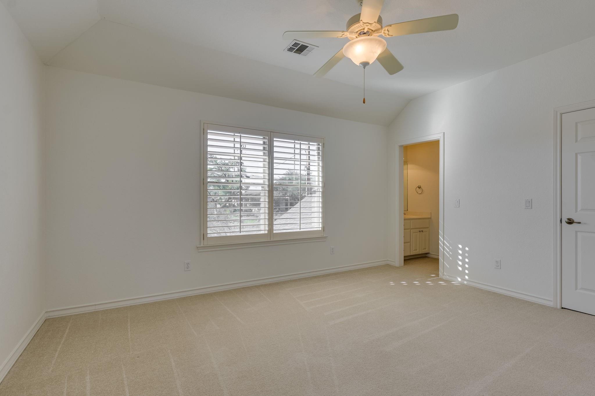 132 Lakeway Dr Property Photo 24