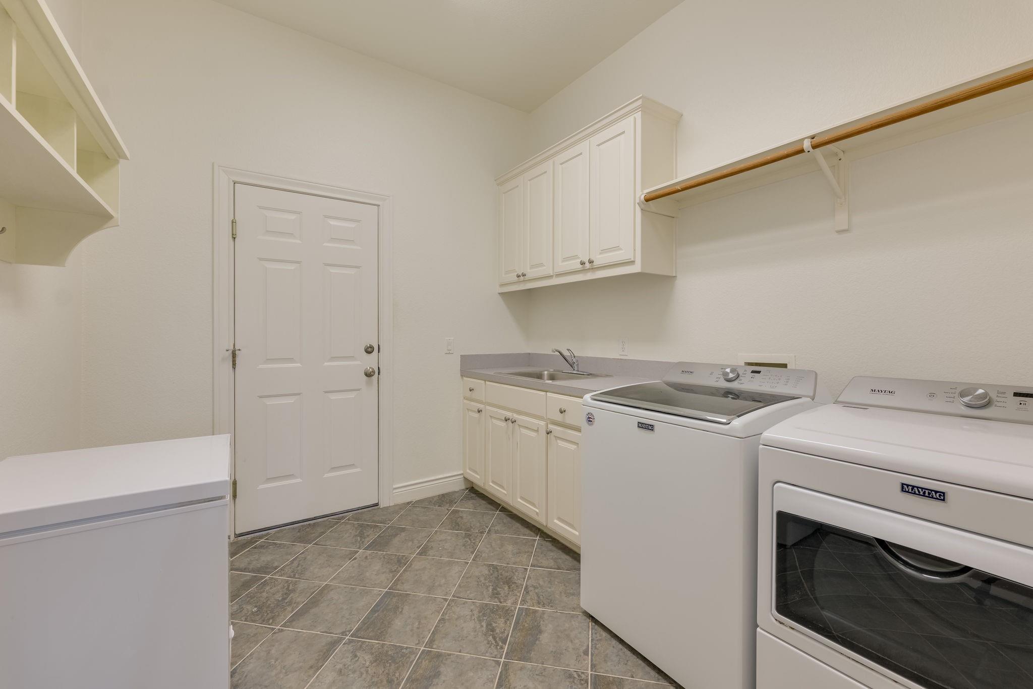 132 Lakeway Dr Property Photo 30