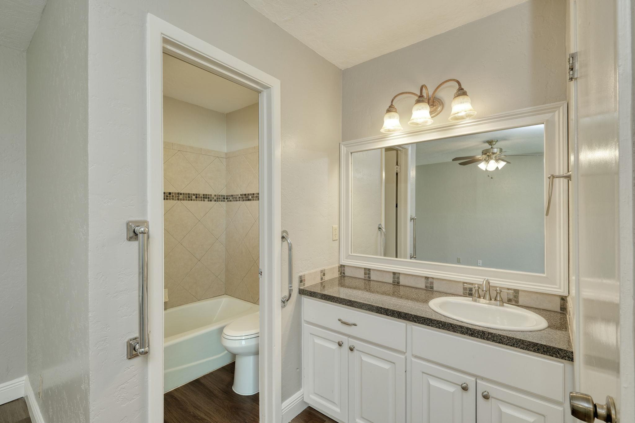 804 Dunman Dr Property Photo 8