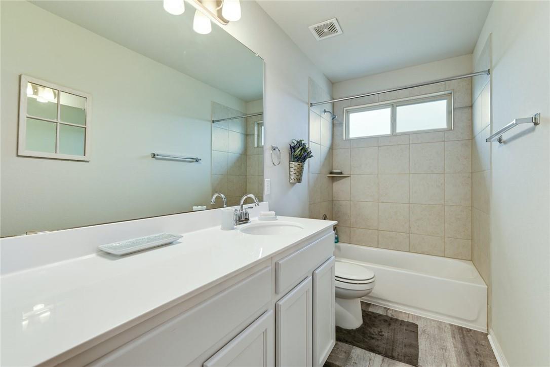 400 Lewisville Ln Property Photo 18