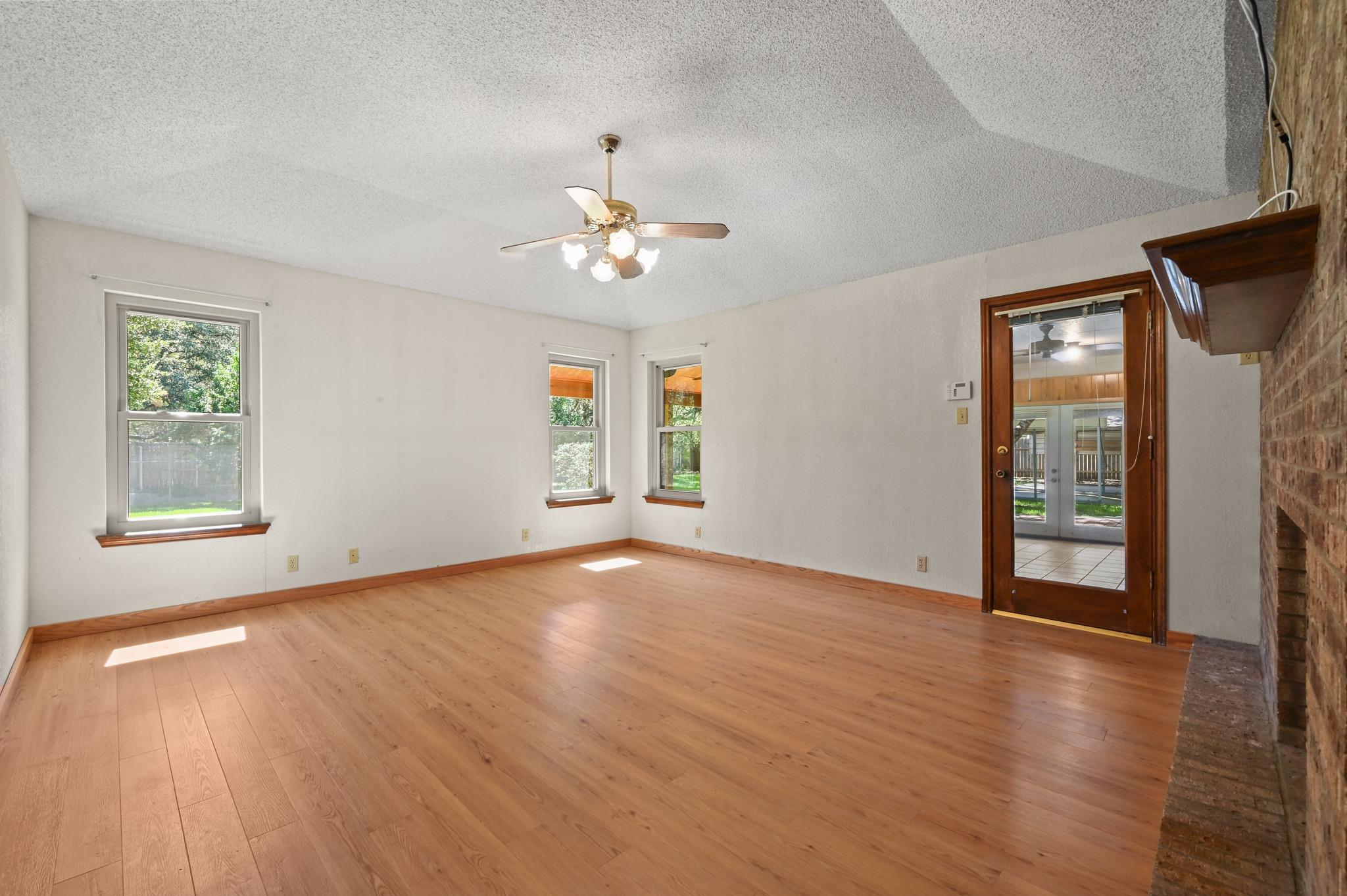 810 Pine Siskin Dr Property Photo 21