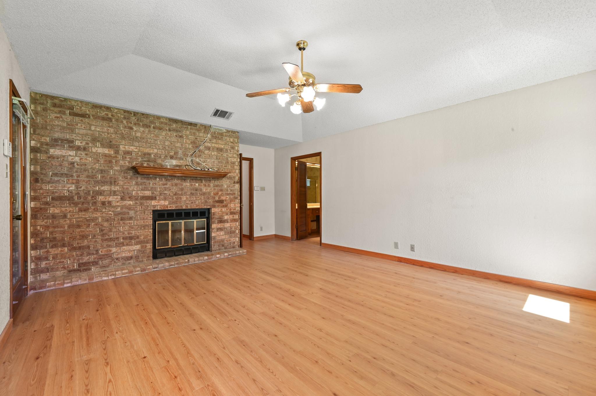 810 Pine Siskin Dr Property Photo 23