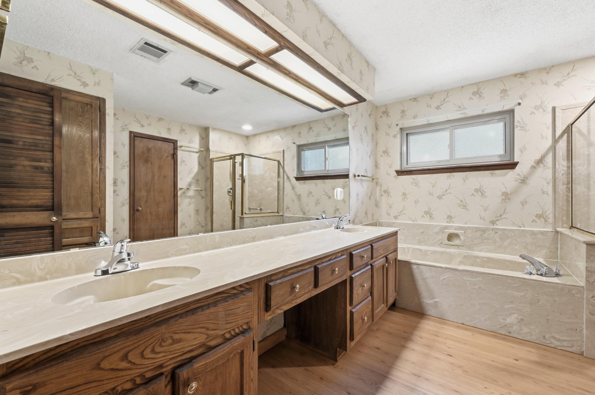810 Pine Siskin Dr Property Photo 24