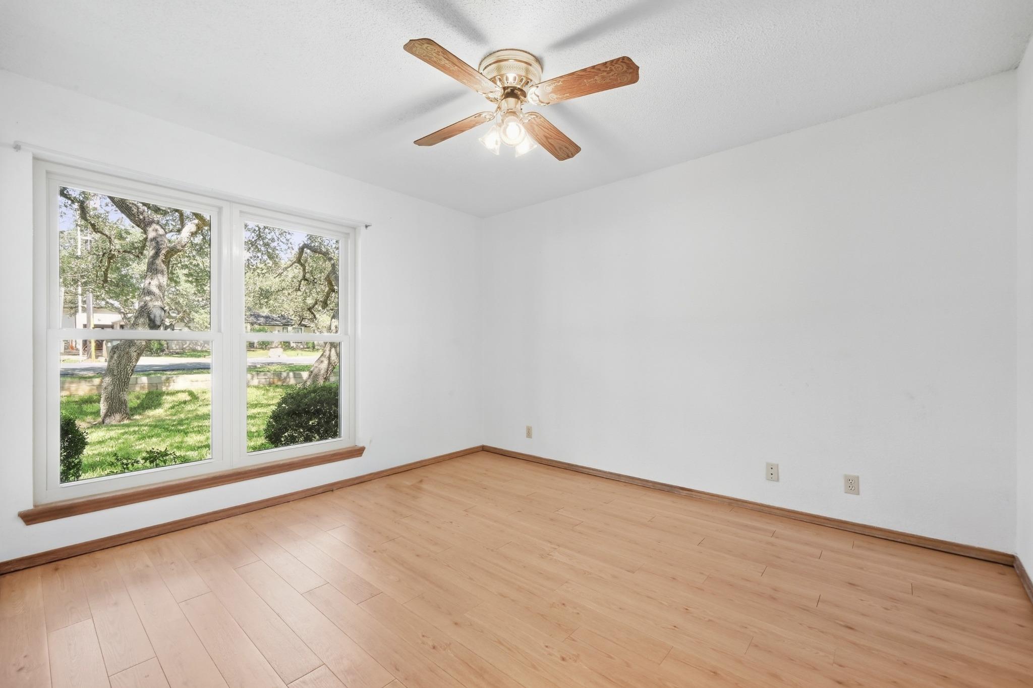 810 Pine Siskin Dr Property Photo 28