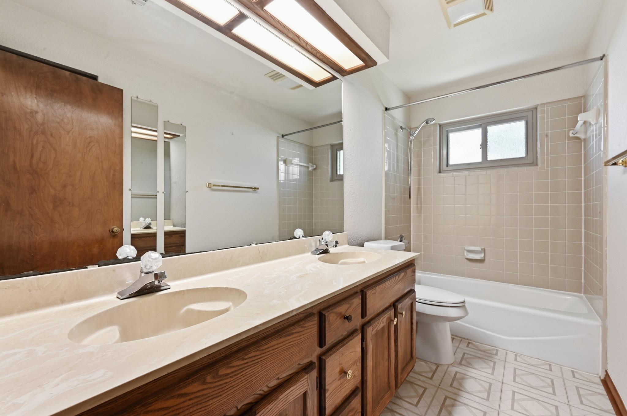 810 Pine Siskin Dr Property Photo 29