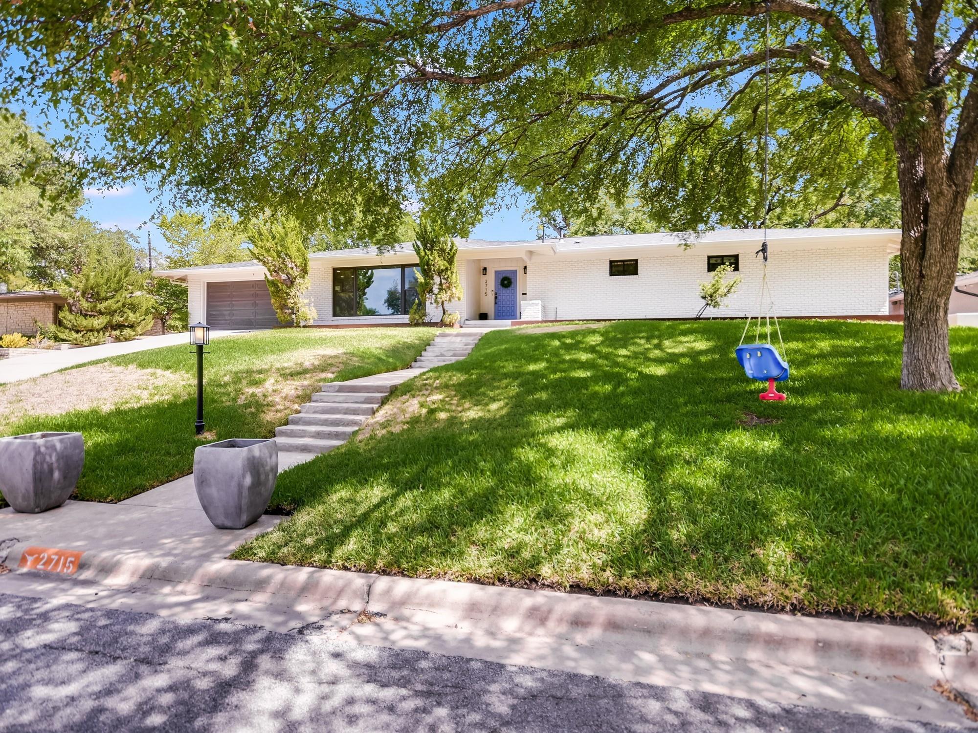 2715 Mountain Laurel Ln Property Photo 1