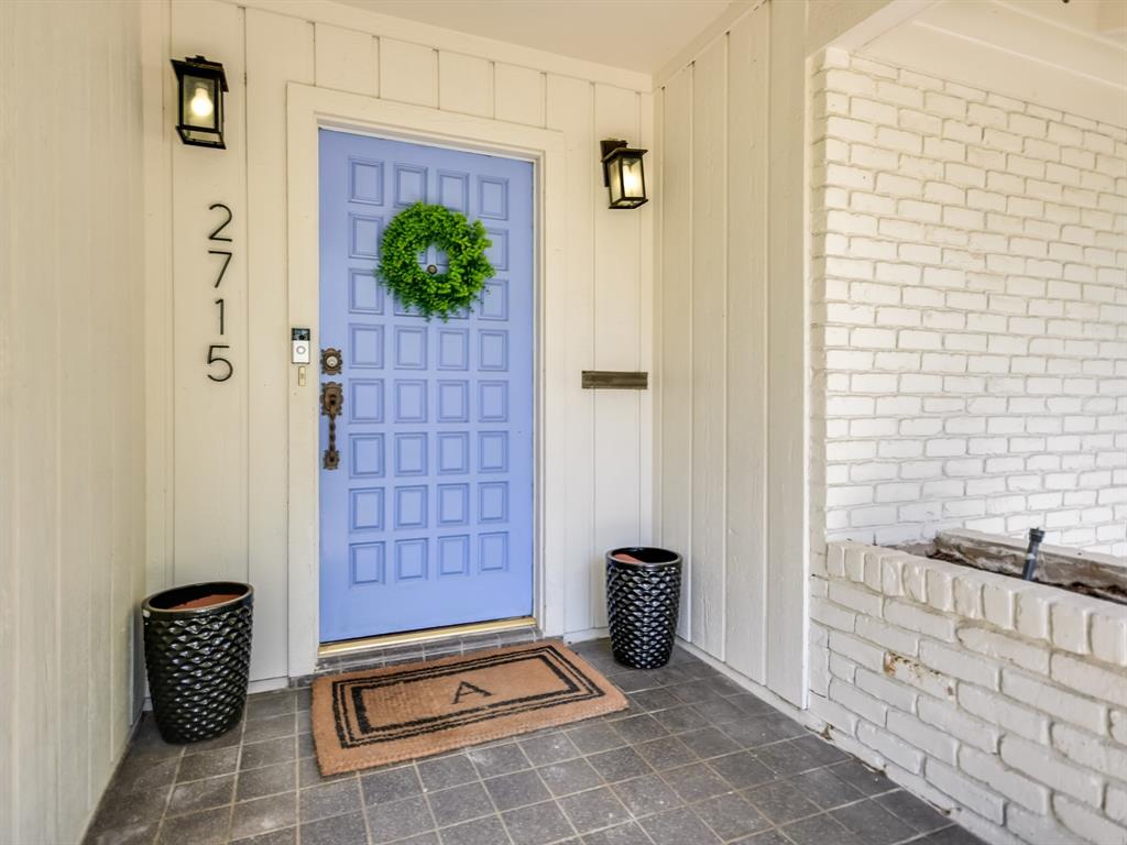 2715 Mountain Laurel Ln Property Photo 2
