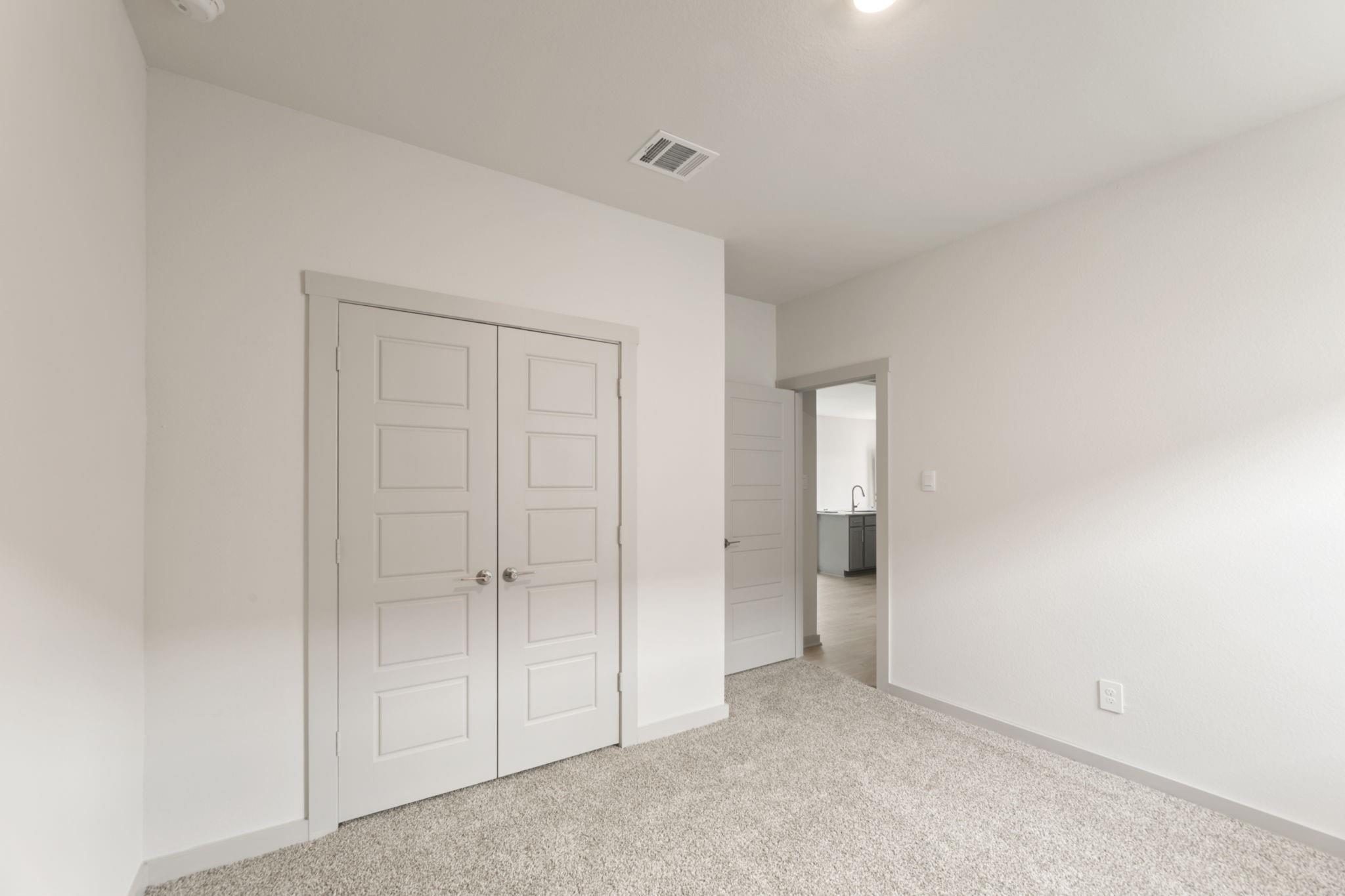 237 Ashford St Property Photo 10
